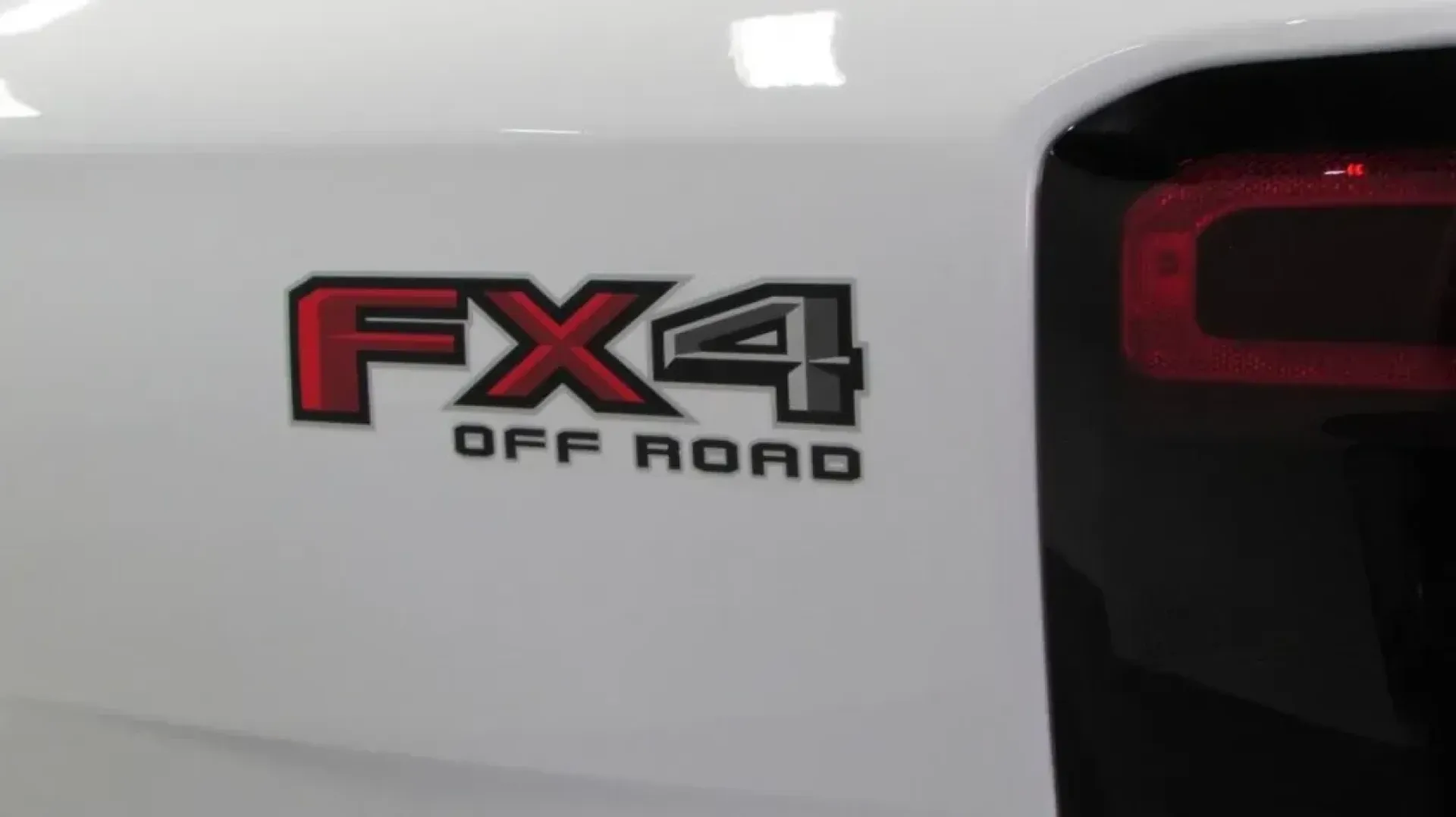 2024 Ford Ranger LARIAT (1FTER4KH2RL) with an 2.3L EcoBoost engine, Automatic transmission, located at 12836 Highway 21, De Soto, MO, 63020, (636) 337-7777, 38.151867, -90.575615 - **Unleash Your Adventurous Spirit with the 2024 Ford Ranger LARIAT!**<br /> <br /> Are you ready to elevate your weekend adventures or tackle your daily commute with style and confidence? The 2024 Ford Ranger LARIAT is here to transform how you experience the road, whether you're heading to the grea - Photo#9