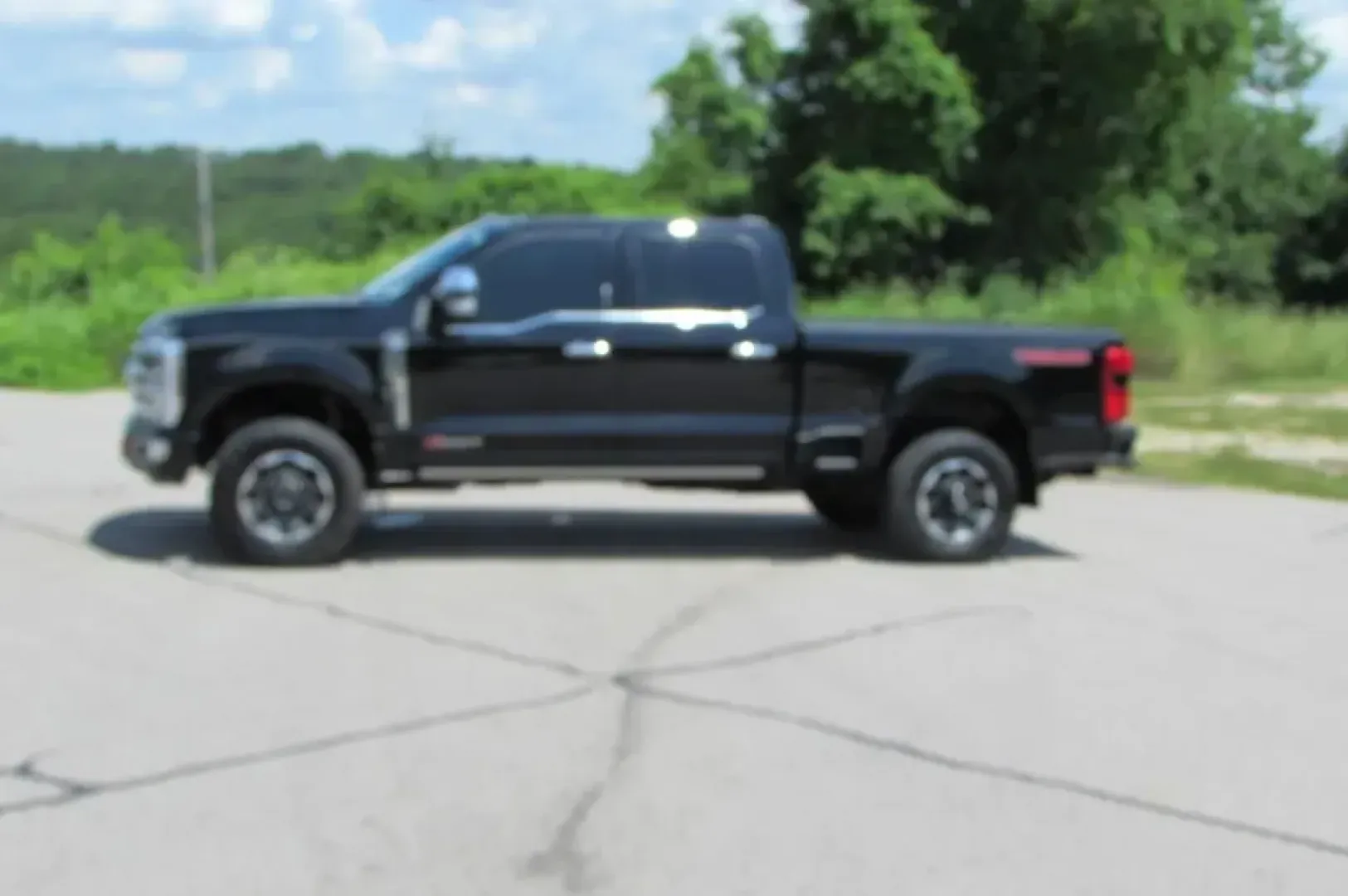 2024 /Black Onyx/Carmelo Leather Ford F-350SD Platinum (1FT8W3BM0RE) with an Other engine, located at 12836 Highway 21, De Soto, MO, 63020, (636) 337-7777, 38.151867, -90.575615 - **Unleash Your Adventurous Spirit with This 2024 Ford F-350SD Platinum at Pettus Ford De Soto!**<br /> <br /> Are you ready to take your weekends to the next level? Imagine conquering off-road trails, hauling your camping gear, and bringing your family along for the ride in style and comfort. This 2 - Photo#3