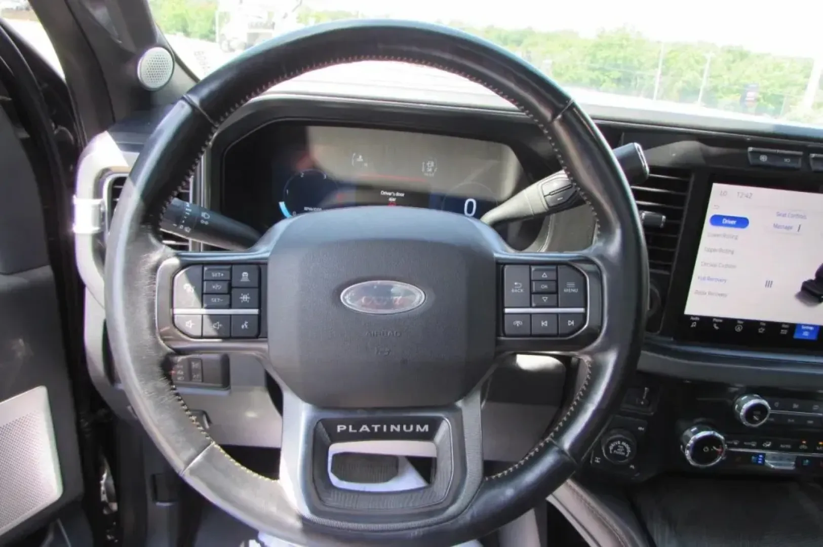 2024 /Black Onyx/Carmelo Leather Ford F-350SD Platinum (1FT8W3BM0RE) with an Other engine, located at 12836 Highway 21, De Soto, MO, 63020, (636) 337-7777, 38.151867, -90.575615 - **Unleash Your Adventurous Spirit with This 2024 Ford F-350SD Platinum at Pettus Ford De Soto!**<br /> <br /> Are you ready to take your weekends to the next level? Imagine conquering off-road trails, hauling your camping gear, and bringing your family along for the ride in style and comfort. This 2 - Photo#19
