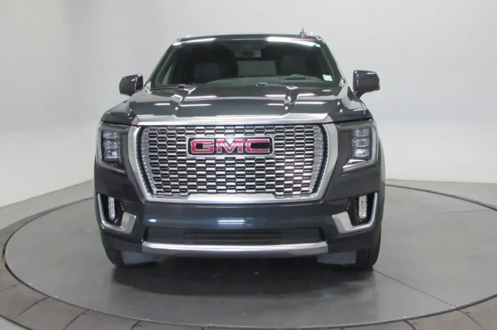 2022 /Dark Walnut/Very Dark Ash Gray GMC Yukon Denali (1GKS2DKL8NR) with an Other engine, located at 12830 Highway 21, De Soto, MO, 63020, (636) 337-7777, 38.153099, -90.573624 - **Discover the Ultimate Family Adventure with the 2022 GMC Yukon Denali at Pettus CDJR DeSoto!**<br /> <br /> Are you in search of a vehicle that seamlessly blends luxury, comfort, and performance for your family adventures? Look no further than this stunning 2022 GMC Yukon Denali, available now at - Photo#1