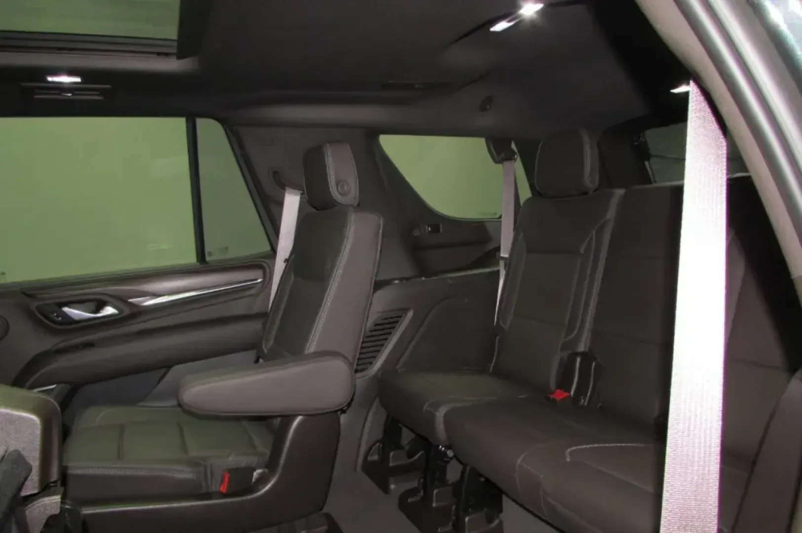 2022 /Dark Walnut/Very Dark Ash Gray GMC Yukon Denali (1GKS2DKL8NR) with an Other engine, located at 12830 Highway 21, De Soto, MO, 63020, (636) 337-7777, 38.153099, -90.573624 - **Discover the Ultimate Family Adventure with the 2022 GMC Yukon Denali at Pettus CDJR DeSoto!**<br /> <br /> Are you in search of a vehicle that seamlessly blends luxury, comfort, and performance for your family adventures? Look no further than this stunning 2022 GMC Yukon Denali, available now at - Photo#25