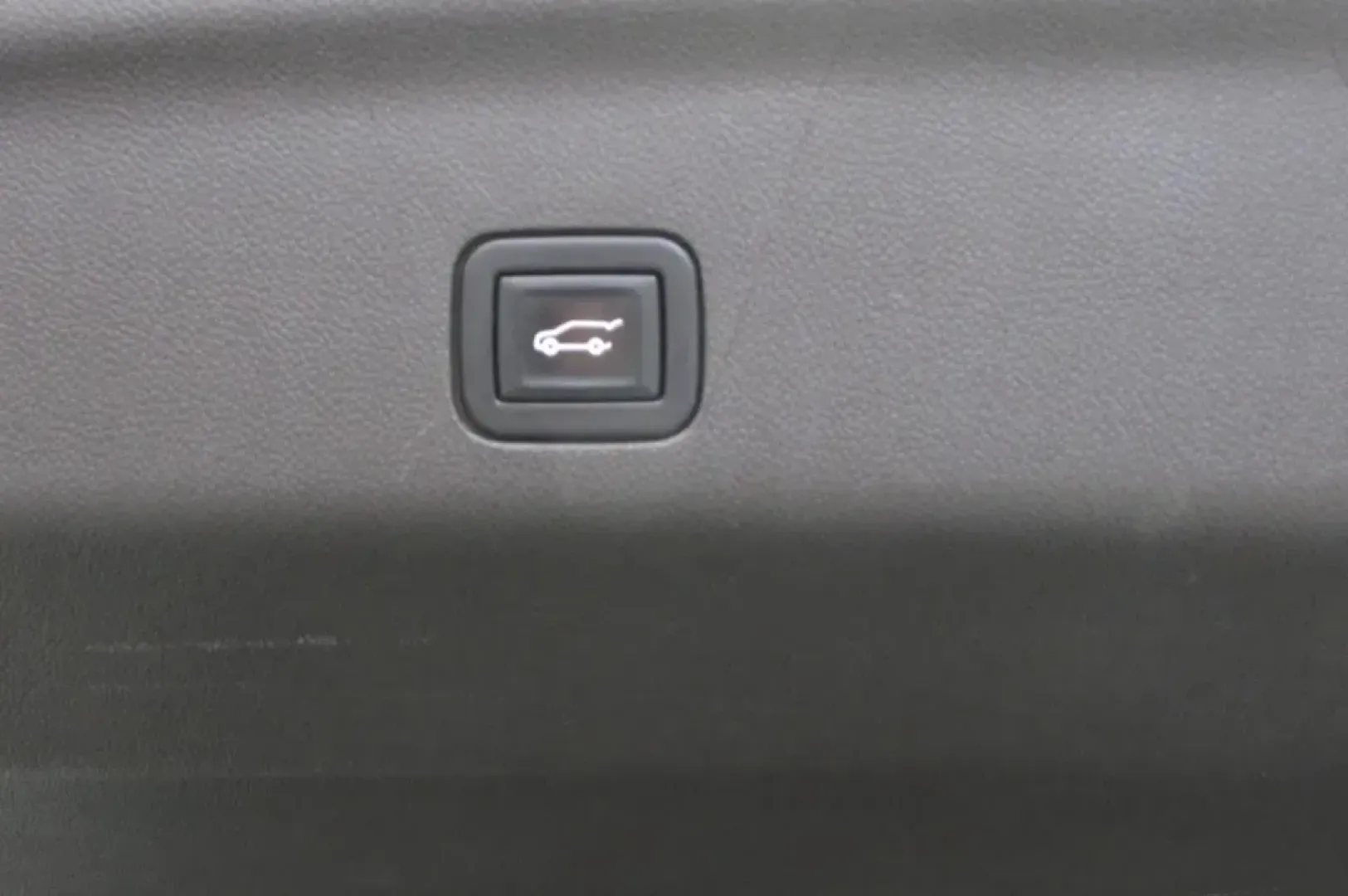 2022 /Dark Walnut/Very Dark Ash Gray GMC Yukon Denali (1GKS2DKL8NR) with an Other engine, located at 12830 Highway 21, De Soto, MO, 63020, (636) 337-7777, 38.153099, -90.573624 - **Discover the Ultimate Family Adventure with the 2022 GMC Yukon Denali at Pettus CDJR DeSoto!**<br /> <br /> Are you in search of a vehicle that seamlessly blends luxury, comfort, and performance for your family adventures? Look no further than this stunning 2022 GMC Yukon Denali, available now at - Photo#28
