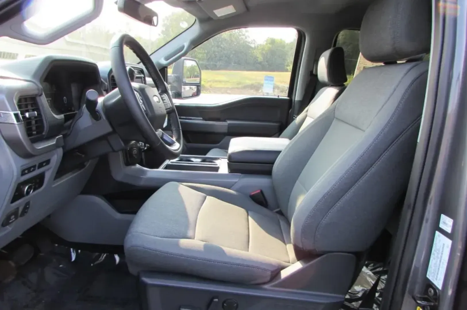 2024 Ford F-150 XLT (1FTFW3L80RK) with an 3.5L V6 Turbocharged engine, located at 12836 Highway 21, De Soto, MO, 63020, (636) 337-7777, 38.151867, -90.575615 - **Discover the Ultimate Truck for Adventure: 2024 Ford F-150 XLT at Pettus Ford De Soto**<br /> <br /> Are you ready to elevate your daily drive or weekend excursions? Imagine tackling the rugged trails or cruising through the city with confidence in a powerful truck that embodies both strength and - Photo#14