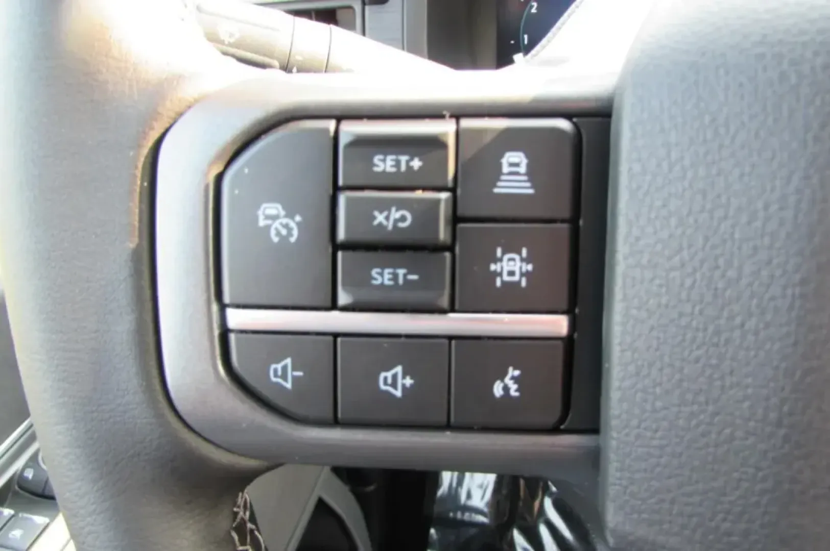 2024 Ford F-150 XLT (1FTFW3L80RK) with an 3.5L V6 Turbocharged engine, located at 12836 Highway 21, De Soto, MO, 63020, (636) 337-7777, 38.151867, -90.575615 - **Discover the Ultimate Truck for Adventure: 2024 Ford F-150 XLT at Pettus Ford De Soto**<br /> <br /> Are you ready to elevate your daily drive or weekend excursions? Imagine tackling the rugged trails or cruising through the city with confidence in a powerful truck that embodies both strength and - Photo#17