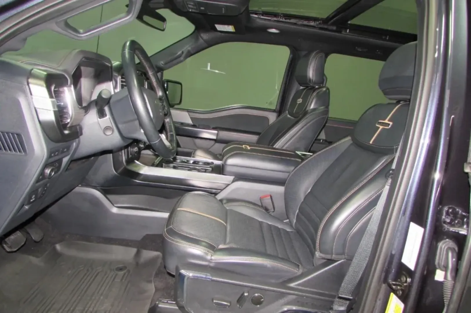 2022 /Black Ford F-150 Platinum (1FTFW1EDXNF) with an Other engine, located at 12836 Highway 21, De Soto, MO, 63020, (636) 337-7777, 38.151867, -90.575615 - ### Unlock Adventure with the 2022 Ford F-150: Your Perfect All-Around Truck!<br /> <br /> Are you searching for a versatile vehicle that seamlessly blends rugged capability with everyday comfort? Look no further than the stunning 2022 Ford F-150, a truck designed for those who demand performance, s - Photo#16