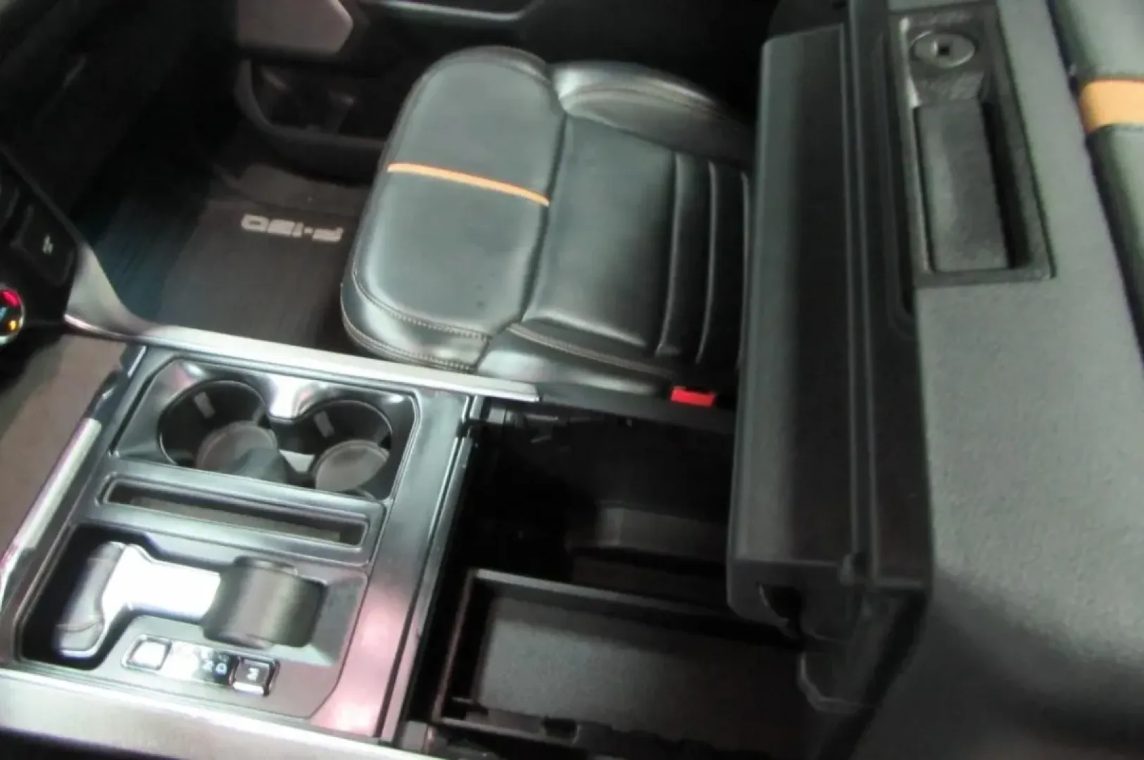 2022 /Black Ford F-150 Platinum (1FTFW1EDXNF) with an Other engine, located at 12836 Highway 21, De Soto, MO, 63020, (636) 337-7777, 38.151867, -90.575615 - ### Unlock Adventure with the 2022 Ford F-150: Your Perfect All-Around Truck!<br /> <br /> Are you searching for a versatile vehicle that seamlessly blends rugged capability with everyday comfort? Look no further than the stunning 2022 Ford F-150, a truck designed for those who demand performance, s - Photo#25