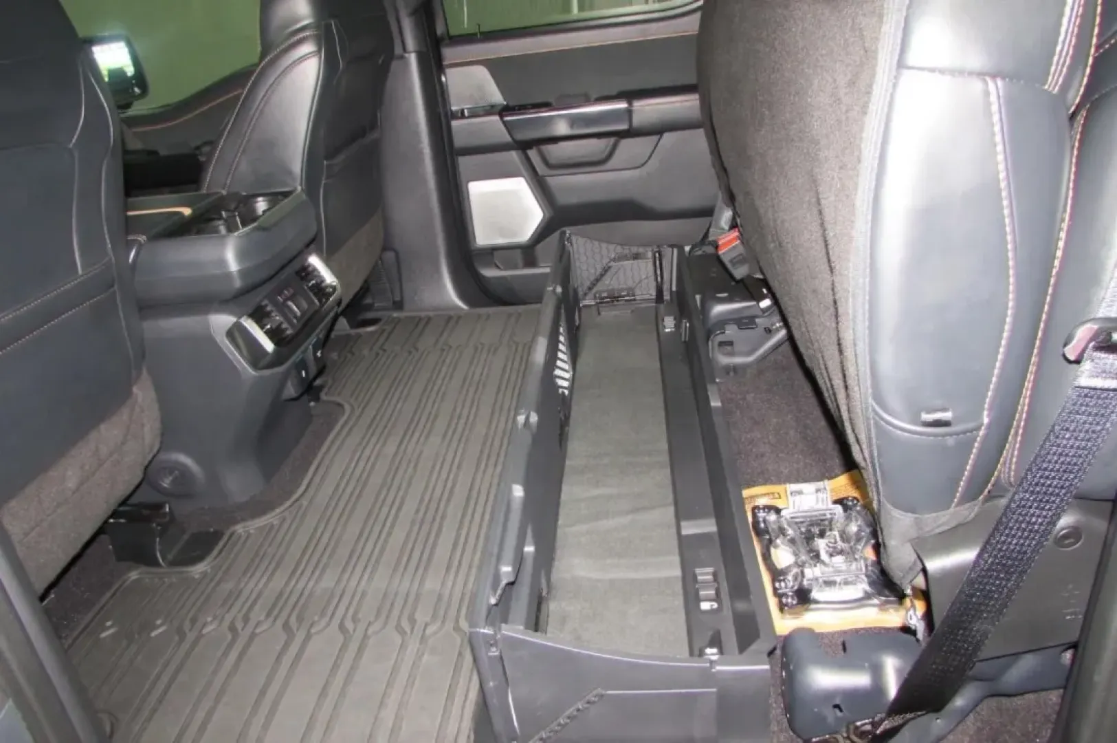2022 /Black Ford F-150 Platinum (1FTFW1EDXNF) with an Other engine, located at 12836 Highway 21, De Soto, MO, 63020, (636) 337-7777, 38.151867, -90.575615 - ### Unlock Adventure with the 2022 Ford F-150: Your Perfect All-Around Truck!<br /> <br /> Are you searching for a versatile vehicle that seamlessly blends rugged capability with everyday comfort? Look no further than the stunning 2022 Ford F-150, a truck designed for those who demand performance, s - Photo#30