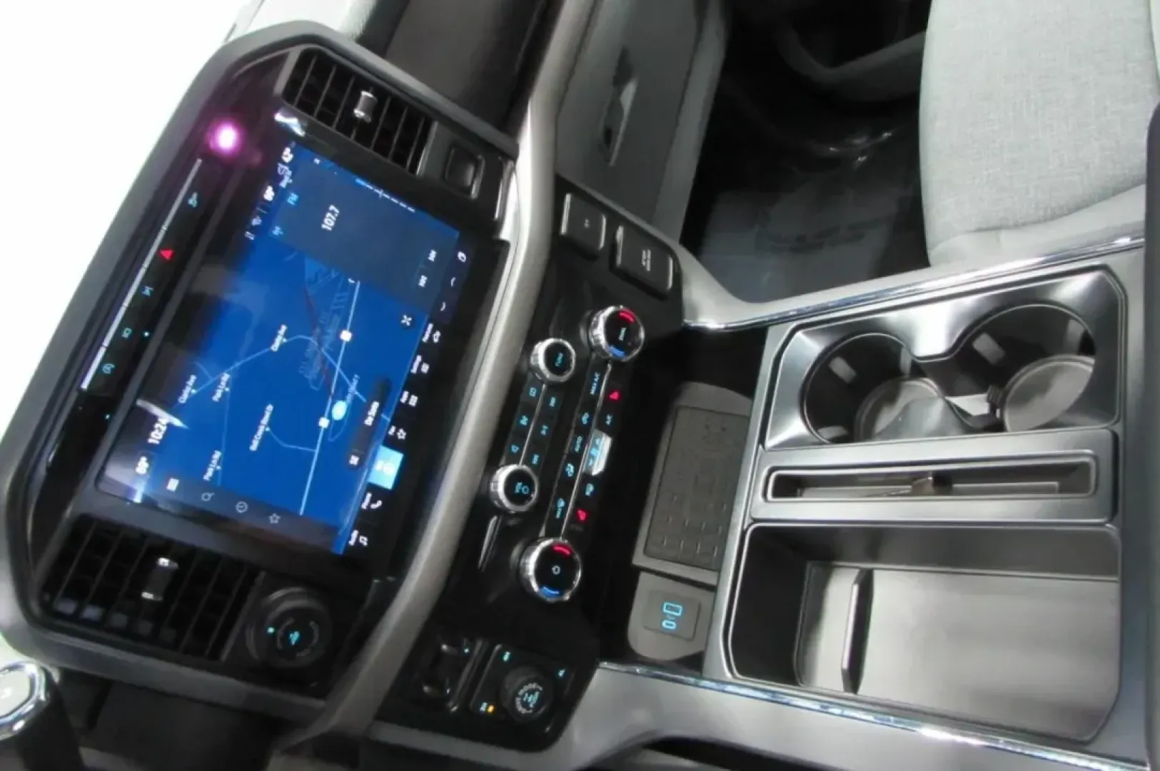 2024 Ford F-150 XLT (1FTFW3L81RK) with an 3.5L V6 Turbocharged engine, located at 12836 Highway 21, De Soto, MO, 63020, (636) 337-7777, 38.151867, -90.575615 - **Discover the Perfect Blend of Power and Comfort with the 2024 Ford F-150 XLT at Pettus Ford De Soto!**<br /> <br /> Are you ready to elevate your adventures and enhance your daily commute? The 2024 Ford F-150 XLT is the ultimate truck designed for those who value performance, comfort, and versatil - Photo#24