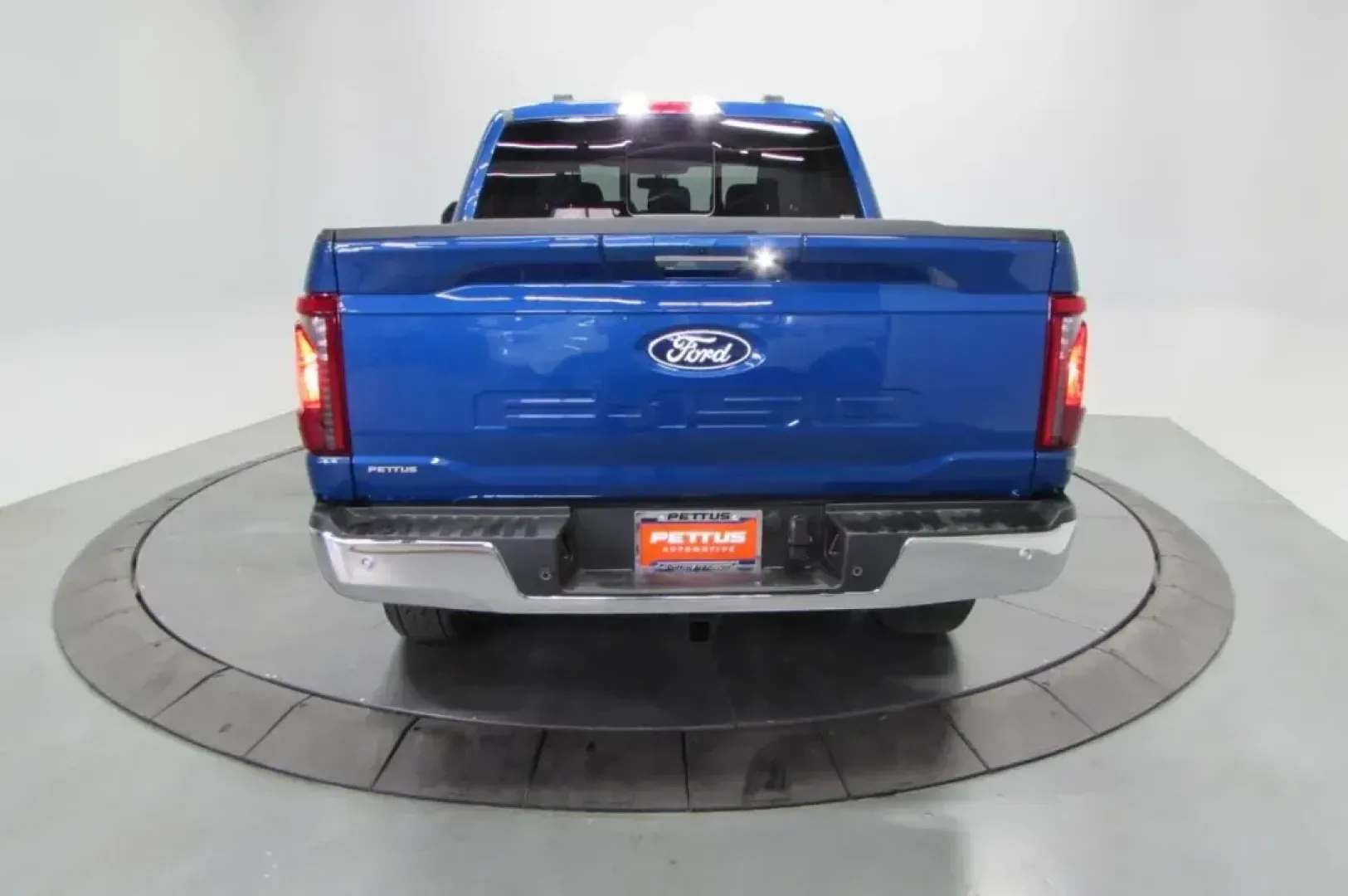 2024 Ford F-150 XLT (1FTFW3L81RK) with an 3.5L V6 Turbocharged engine, located at 12836 Highway 21, De Soto, MO, 63020, (636) 337-7777, 38.151867, -90.575615 - **Discover the Perfect Blend of Power and Comfort with the 2024 Ford F-150 XLT at Pettus Ford De Soto!**<br /> <br /> Are you ready to elevate your adventures and enhance your daily commute? The 2024 Ford F-150 XLT is the ultimate truck designed for those who value performance, comfort, and versatil - Photo#5