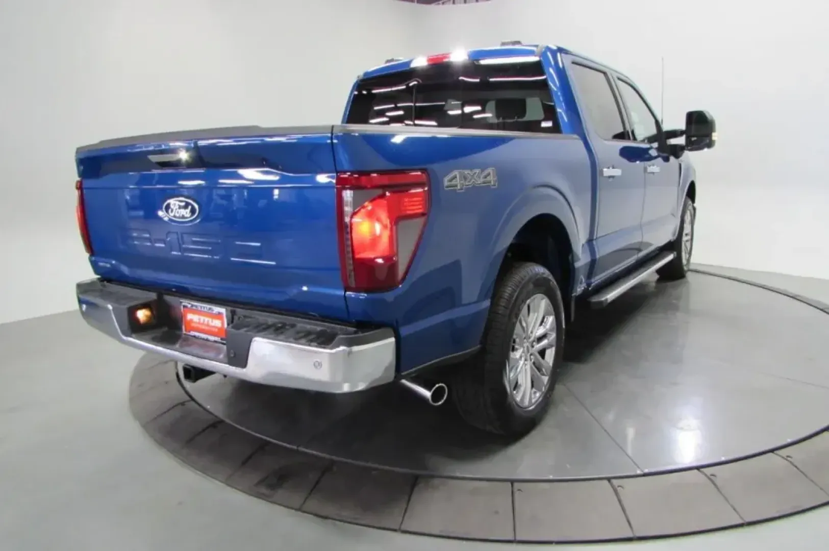 2024 Ford F-150 XLT (1FTFW3L81RK) with an 3.5L V6 Turbocharged engine, located at 12836 Highway 21, De Soto, MO, 63020, (636) 337-7777, 38.151867, -90.575615 - **Discover the Perfect Blend of Power and Comfort with the 2024 Ford F-150 XLT at Pettus Ford De Soto!**<br /> <br /> Are you ready to elevate your adventures and enhance your daily commute? The 2024 Ford F-150 XLT is the ultimate truck designed for those who value performance, comfort, and versatil - Photo#6