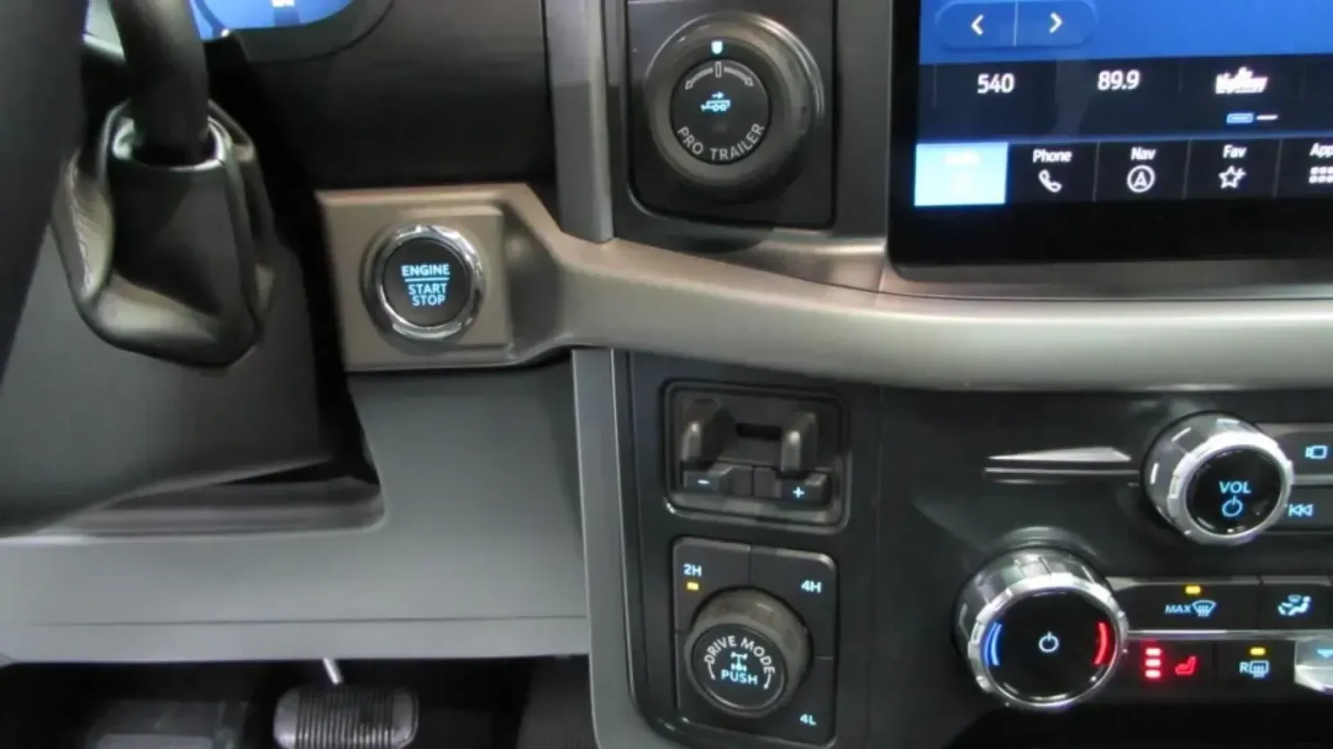 2025 Ford F-150 XLT (1FTFW3L89SK) with an 3.5L V6 Turbocharged engine, located at 12836 Highway 21, De Soto, MO, 63020, (636) 337-7777, 38.151867, -90.575615 - **Ready for Adventure: Discover the 2025 Ford F-150 XLT at Pettus Ford De Soto!**<br /> <br /> Are you looking for a dependable truck that can handle your weekend adventures, daily commutes, and everything in between? The 2025 Ford F-150 XLT, with only 13 miles, is perfect for those who desire a ble - Photo#21