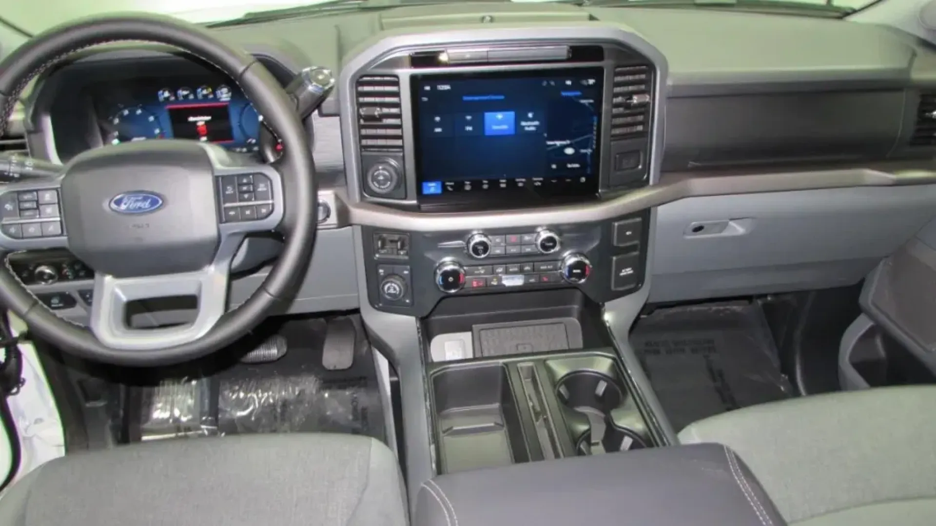2025 Ford F-150 XLT (1FTFW3L89SK) with an 3.5L V6 Turbocharged engine, located at 12836 Highway 21, De Soto, MO, 63020, (636) 337-7777, 38.151867, -90.575615 - **Ready for Adventure: Discover the 2025 Ford F-150 XLT at Pettus Ford De Soto!**<br /> <br /> Are you looking for a dependable truck that can handle your weekend adventures, daily commutes, and everything in between? The 2025 Ford F-150 XLT, with only 13 miles, is perfect for those who desire a ble - Photo#26