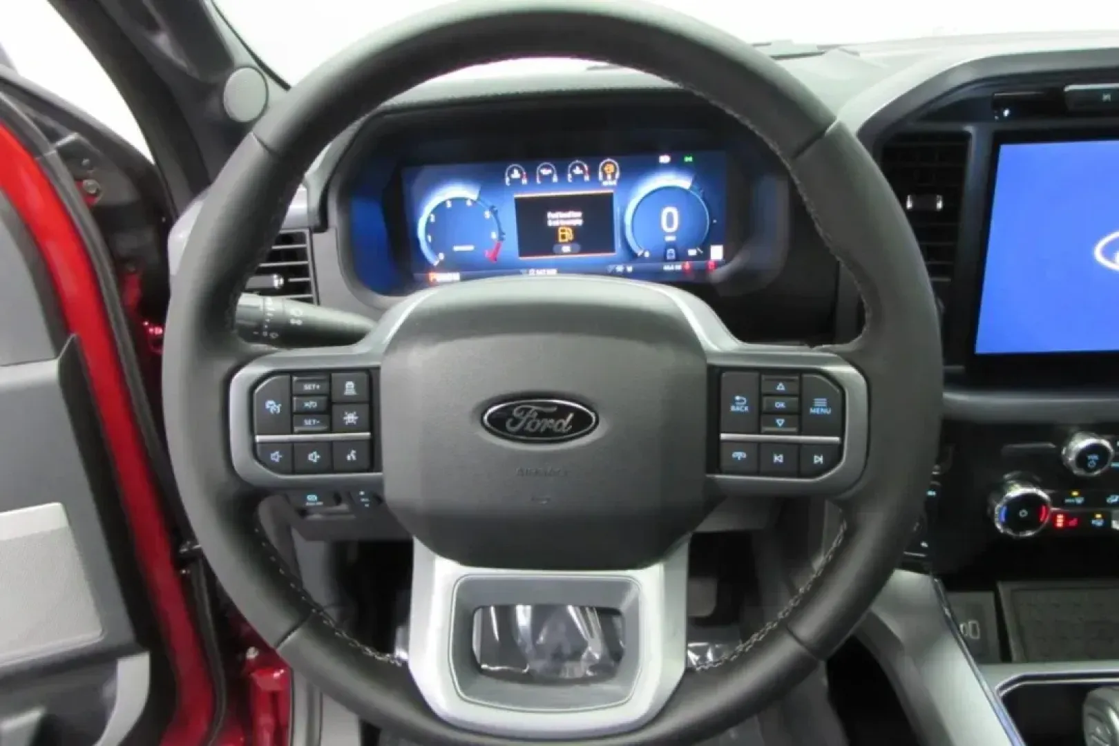 2025 Ford F-150 XLT (1FTFW3LDXSF) with an 3.5L V6 Turbocharged engine, located at 12836 Highway 21, De Soto, MO, 63020, (636) 337-7777, 38.151867, -90.575615 - Looking for a versatile vehicle that seamlessly blends style with practicality? Whether you're a weekend warrior heading out for adventures, a growing family needing extra space, or a hardworking professional looking for reliability, the 2025 Ford F-150 XLT is the perfect fit for your lifestyle. Thi - Photo#15