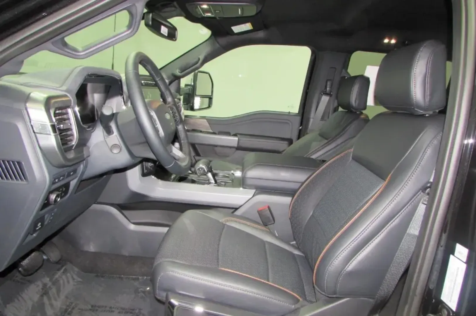 2024 Ford F-150 LARIAT (1FTFW5L81RK) with an 3.5L V6 Turbocharged engine, located at 12836 Highway 21, De Soto, MO, 63020, (636) 337-7777, 38.151867, -90.575615 - **Unleash Your Adventurous Spirit with the 2024 Ford F-150 LARIAT Perfect for Every Lifestyle!**<br /> <br /> Are you ready to elevate your weekends with the perfect blend of power, comfort, and technology? Look no further than the 2024 Ford F-150 LARIAT available at Pettus Ford De Soto, located at - Photo#12