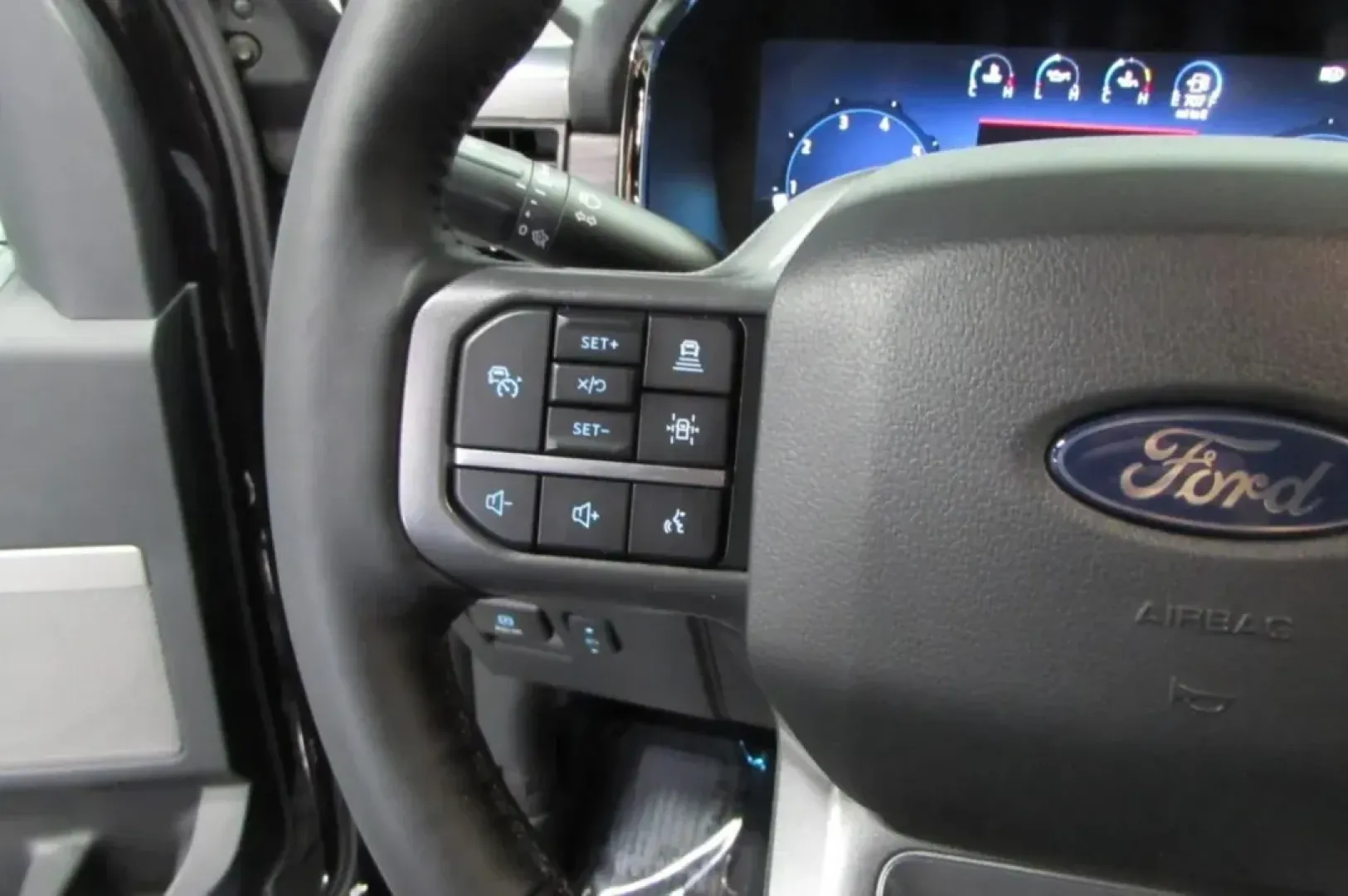 2024 Ford F-150 LARIAT (1FTFW5L81RK) with an 3.5L V6 Turbocharged engine, located at 12836 Highway 21, De Soto, MO, 63020, (636) 337-7777, 38.151867, -90.575615 - **Unleash Your Adventurous Spirit with the 2024 Ford F-150 LARIAT Perfect for Every Lifestyle!**<br /> <br /> Are you ready to elevate your weekends with the perfect blend of power, comfort, and technology? Look no further than the 2024 Ford F-150 LARIAT available at Pettus Ford De Soto, located at - Photo#15