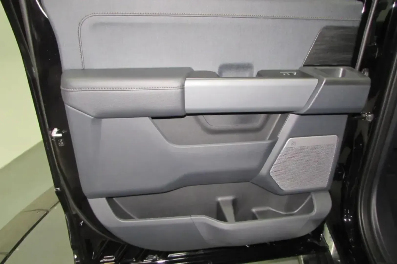 2024 Ford F-150 LARIAT (1FTFW5L81RK) with an 3.5L V6 Turbocharged engine, located at 12836 Highway 21, De Soto, MO, 63020, (636) 337-7777, 38.151867, -90.575615 - **Unleash Your Adventurous Spirit with the 2024 Ford F-150 LARIAT Perfect for Every Lifestyle!**<br /> <br /> Are you ready to elevate your weekends with the perfect blend of power, comfort, and technology? Look no further than the 2024 Ford F-150 LARIAT available at Pettus Ford De Soto, located at - Photo#25