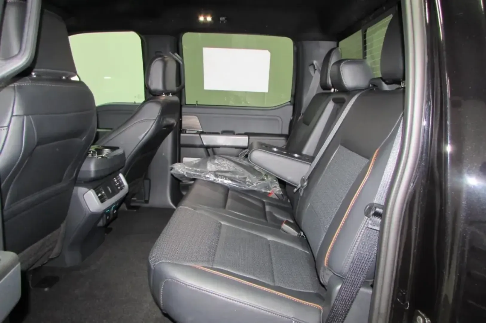 2024 Ford F-150 LARIAT (1FTFW5L81RK) with an 3.5L V6 Turbocharged engine, located at 12836 Highway 21, De Soto, MO, 63020, (636) 337-7777, 38.151867, -90.575615 - **Unleash Your Adventurous Spirit with the 2024 Ford F-150 LARIAT Perfect for Every Lifestyle!**<br /> <br /> Are you ready to elevate your weekends with the perfect blend of power, comfort, and technology? Look no further than the 2024 Ford F-150 LARIAT available at Pettus Ford De Soto, located at - Photo#26