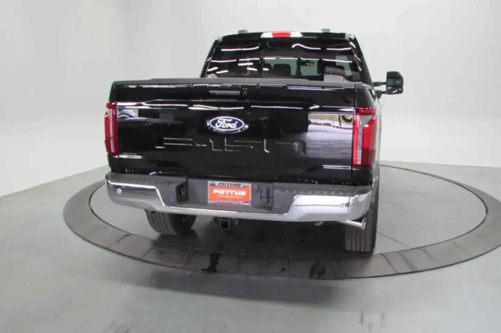 2024 Ford F-150 LARIAT (1FTFW5L81RK) with an 3.5L V6 Turbocharged engine, located at 12836 Highway 21, De Soto, MO, 63020, (636) 337-7777, 38.151867, -90.575615 - **Unleash Your Adventurous Spirit with the 2024 Ford F-150 LARIAT Perfect for Every Lifestyle!**<br /> <br /> Are you ready to elevate your weekends with the perfect blend of power, comfort, and technology? Look no further than the 2024 Ford F-150 LARIAT available at Pettus Ford De Soto, located at - Photo#5