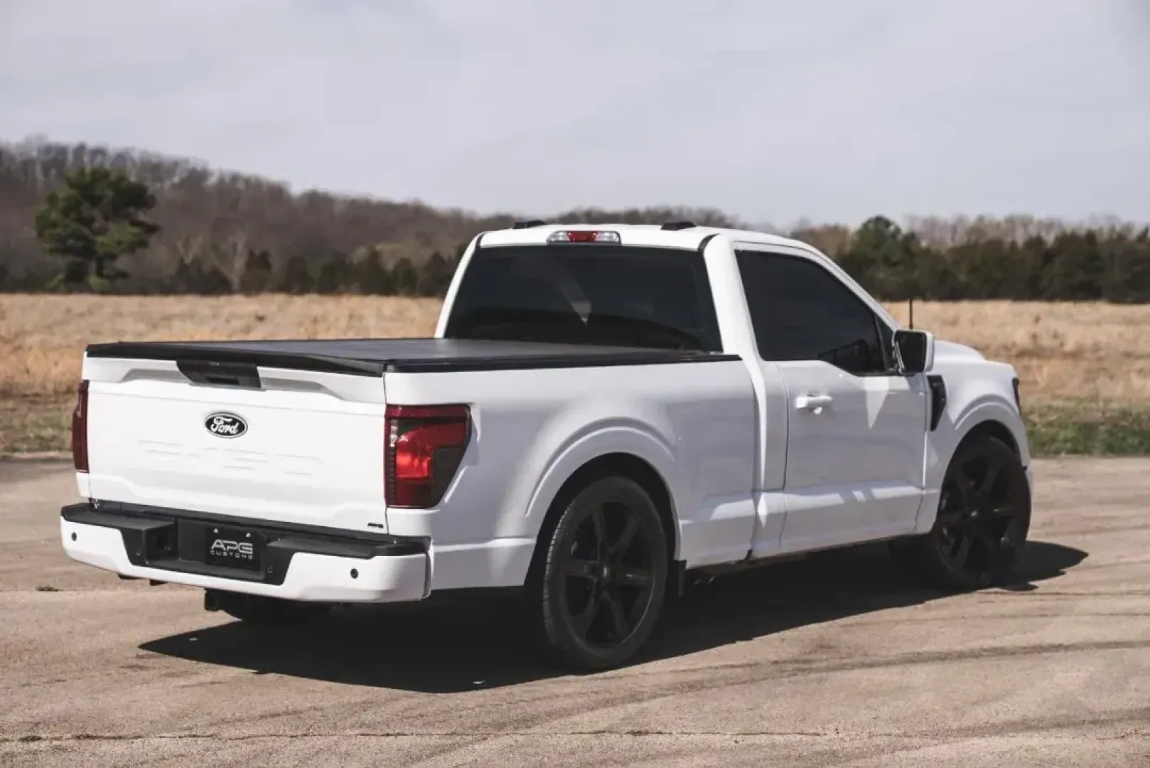 2024 Ford F-150 XL (1FTMF1L55RK) with an 5.0L engine, Automatic transmission, located at 12836 Highway 21, De Soto, MO, 63020, (636) 337-7777, 38.151867, -90.575615 - **Unleash Your Adventures with the 2024 Ford F-150 XL at Pettus Ford De Soto!**<br /> <br /> Are you ready to elevate your driving experience? Whether you're hauling gear for a weekend camping trip, commuting through the bustling streets of De Soto, or navigating off-road trails, the 2024 Ford F-150 - Photo#16