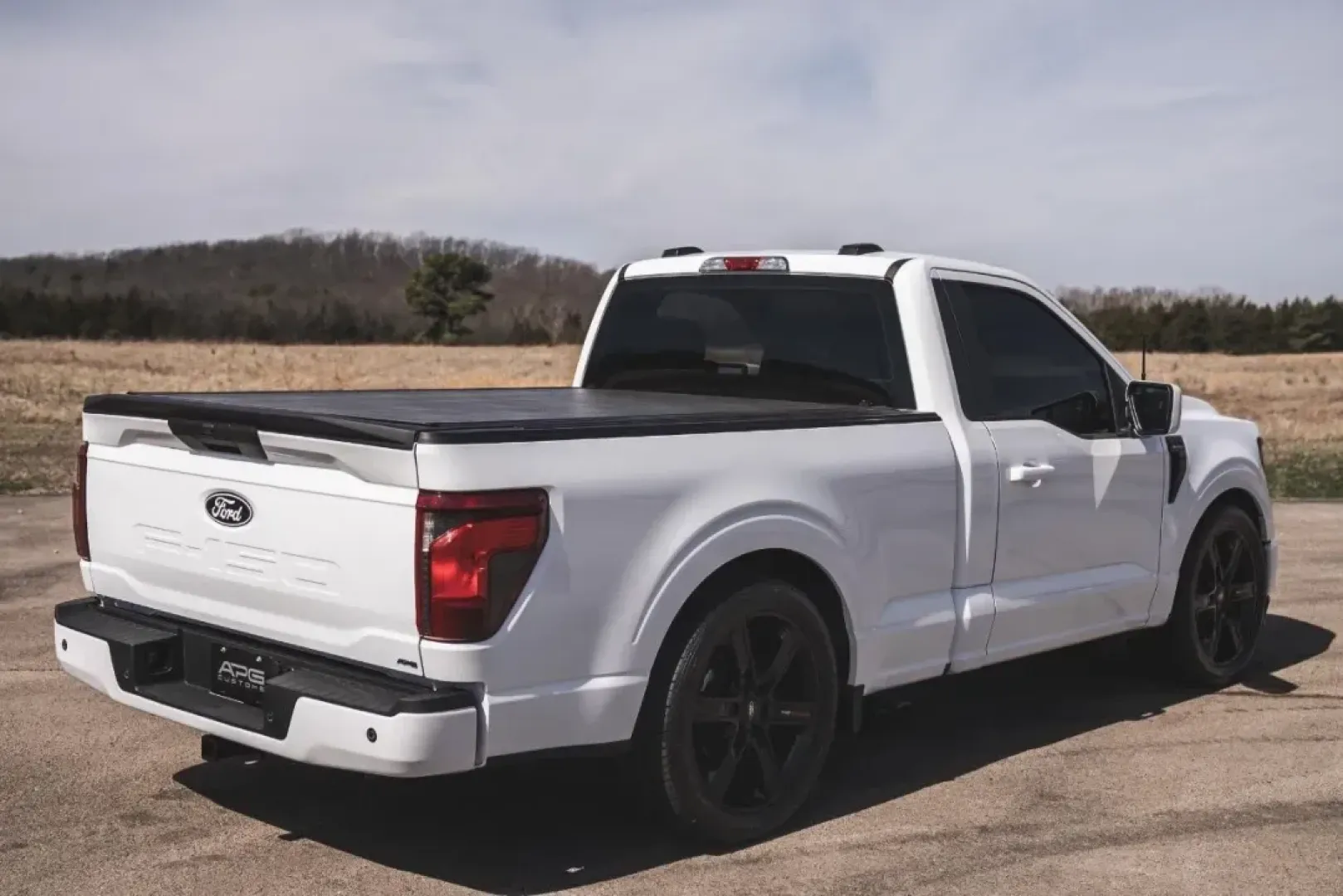 2024 Ford F-150 XL (1FTMF1L55RK) with an 5.0L engine, Automatic transmission, located at 12836 Highway 21, De Soto, MO, 63020, (636) 337-7777, 38.151867, -90.575615 - **Unleash Your Adventures with the 2024 Ford F-150 XL at Pettus Ford De Soto!**<br /> <br /> Are you ready to elevate your driving experience? Whether you're hauling gear for a weekend camping trip, commuting through the bustling streets of De Soto, or navigating off-road trails, the 2024 Ford F-150 - Photo#26