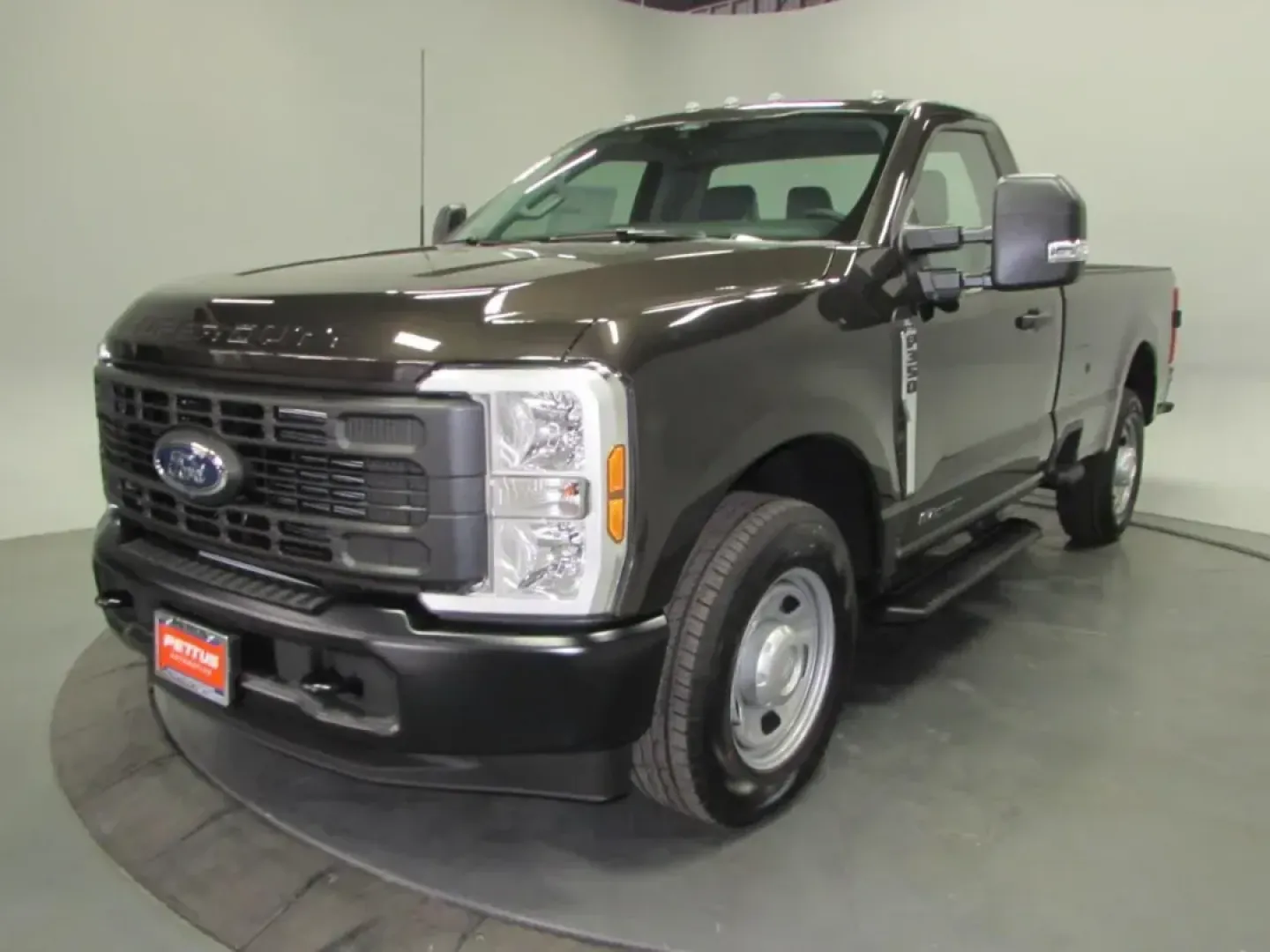 2024 Ford F-350SD XL (1FTRF3AT5RE) with an 6.7L Turbocharged engine, located at 12836 Highway 21, De Soto, MO, 63020, (636) 337-7777, 38.151867, -90.575615 - **Conquer Every Adventure with the 2024 Ford F-350SD XL at Pettus Ford De Soto!**<br /> <br /> Are you ready to elevate your lifestyle with a vehicle that perfectly balances power and comfort? Whether you're hauling materials for a weekend project, embarking on a family road trip, or navigating thro - Photo#1