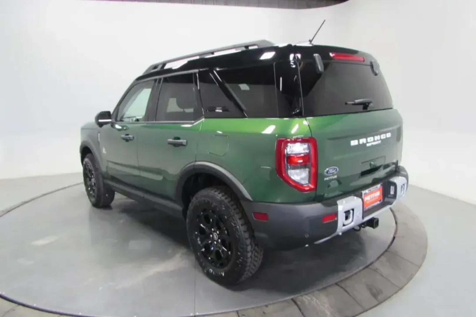 2025 Ford Bronco Sport Outer Banks (3FMCR9CN6SR) with an 1.5L EcoBoost engine, Automatic transmission, located at 12836 Highway 21, De Soto, MO, 63020, (636) 337-7777, 38.151867, -90.575615 - **Conquer New Terrain with the 2025 Ford Bronco Sport Outer Banks at Pettus Ford De Soto!**<br /> <br /> Are you ready to transform your weekends with thrilling off-road adventures? The 2025 Ford Bronco Sport Outer Banks is your perfect companion, designed for those who crave exploration, comfort, a - Photo#4