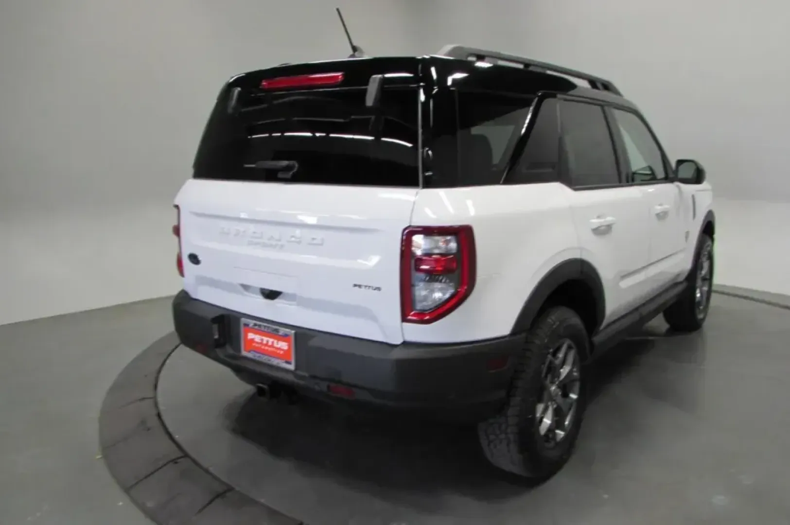 2024 Ford Bronco Sport Badlands (3FMCR9D99RR) with an 2.0L EcoBoost engine, Automatic transmission, located at 12836 Highway 21, De Soto, MO, 63020, (636) 337-7777, 38.151867, -90.575615 - **Adventure Awaits: Discover the 2024 Ford Bronco Sport Badlands at Pettus Ford De Soto!**<br /> <br /> Are you ready to elevate your outdoor adventures and family outings? Look no further than the stunning 2024 Ford Bronco Sport Badlands, available now at Pettus Ford De Soto, located at 12836 Misso - Photo#6