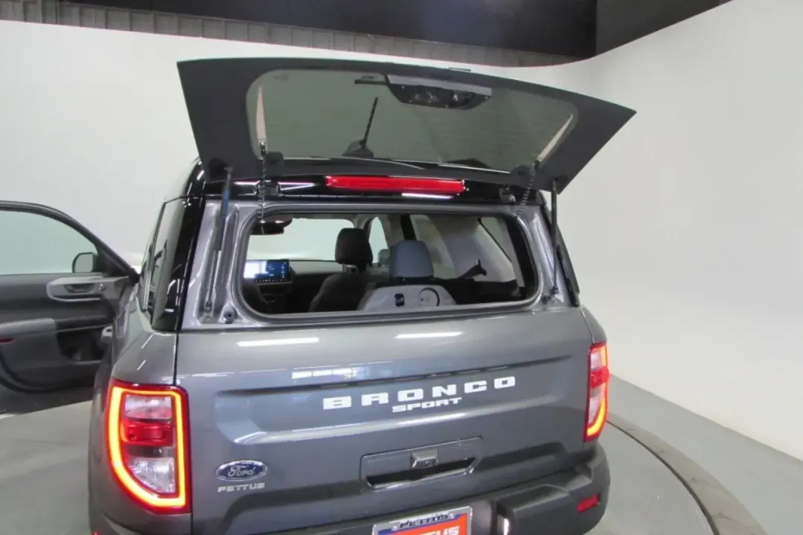 2025 /Dark Space Gray Cloth Ford Bronco Sport Badlands (3FMCR9DA4SR) with an 2.0L EcoBoost engine, Automatic transmission, located at 12836 Highway 21, De Soto, MO, 63020, (636) 337-7777, 38.151867, -90.575615 - **Unleash Your Adventurous Spirit with the 2025 Ford Bronco Sport Badlands at Pettus Ford De Soto!**<br /> <br /> If you're searching for a vehicle that can keep up with your active lifestyle, look no further than the stunning 2025 Ford Bronco Sport Badlands, available now at Pettus Ford De Soto. Th - Photo#28
