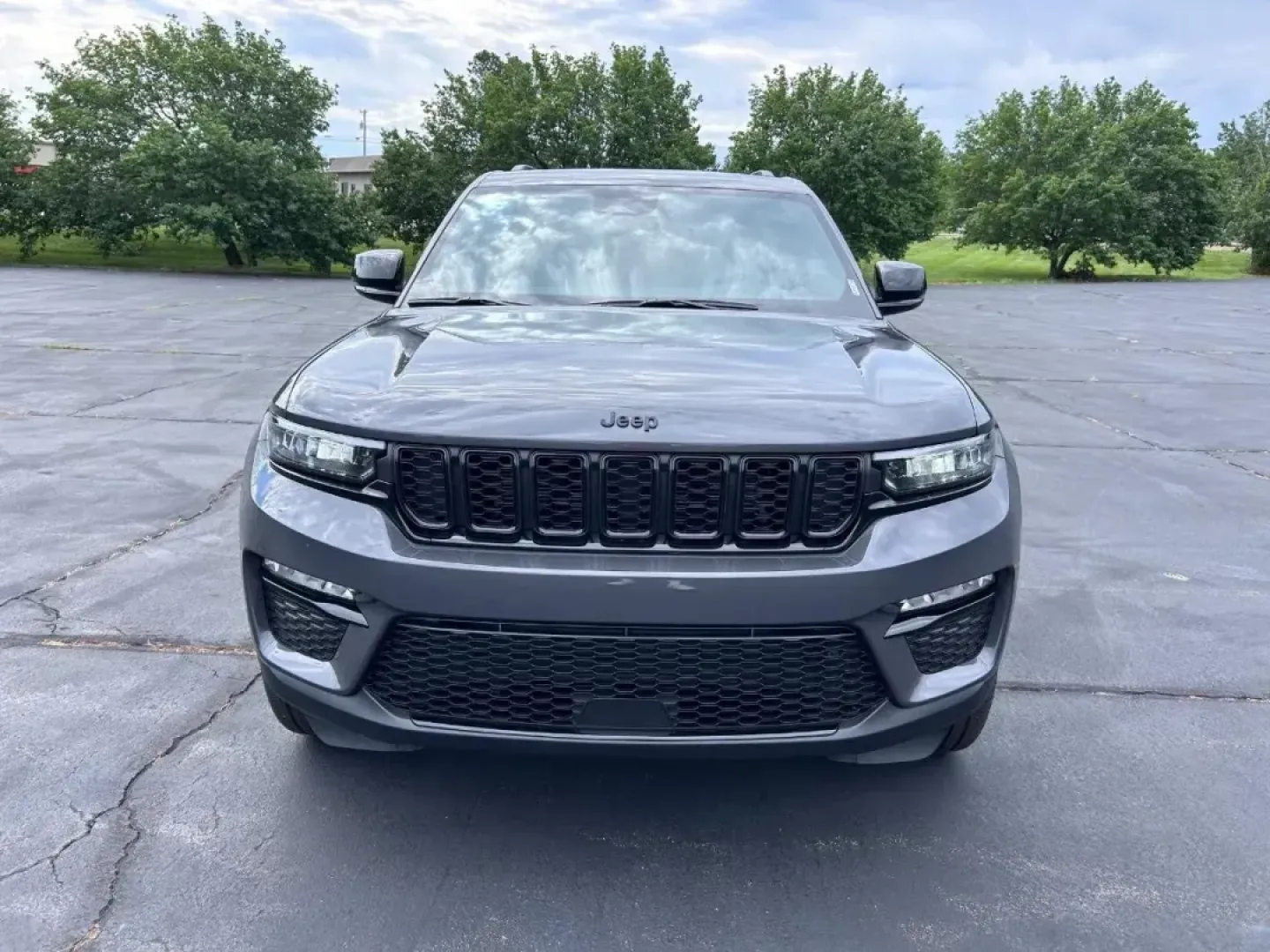 2025 /Global Black Leather Jeep Grand Cherokee Altitude X (1C4RJHAG3SC) with an 3.6L V6 24V VVT UPG I engine, Automatic transmission, located at 970 Woodlawn Dr., Farmington, MO, 63640, (573) 431-7800, 37.825642, -90.468674 - Embrace adventure and elevate your lifestyle with the impressive 2025 Jeep Grand Cherokee Altitude X, now available at Pettus CDJR Farmington. Situated at 970 Woodlawn Drive, Farmington, MO 63640, our dealership specializes in OEM vehicles, providing you with quality pre-owned options that fit your - Photo#8