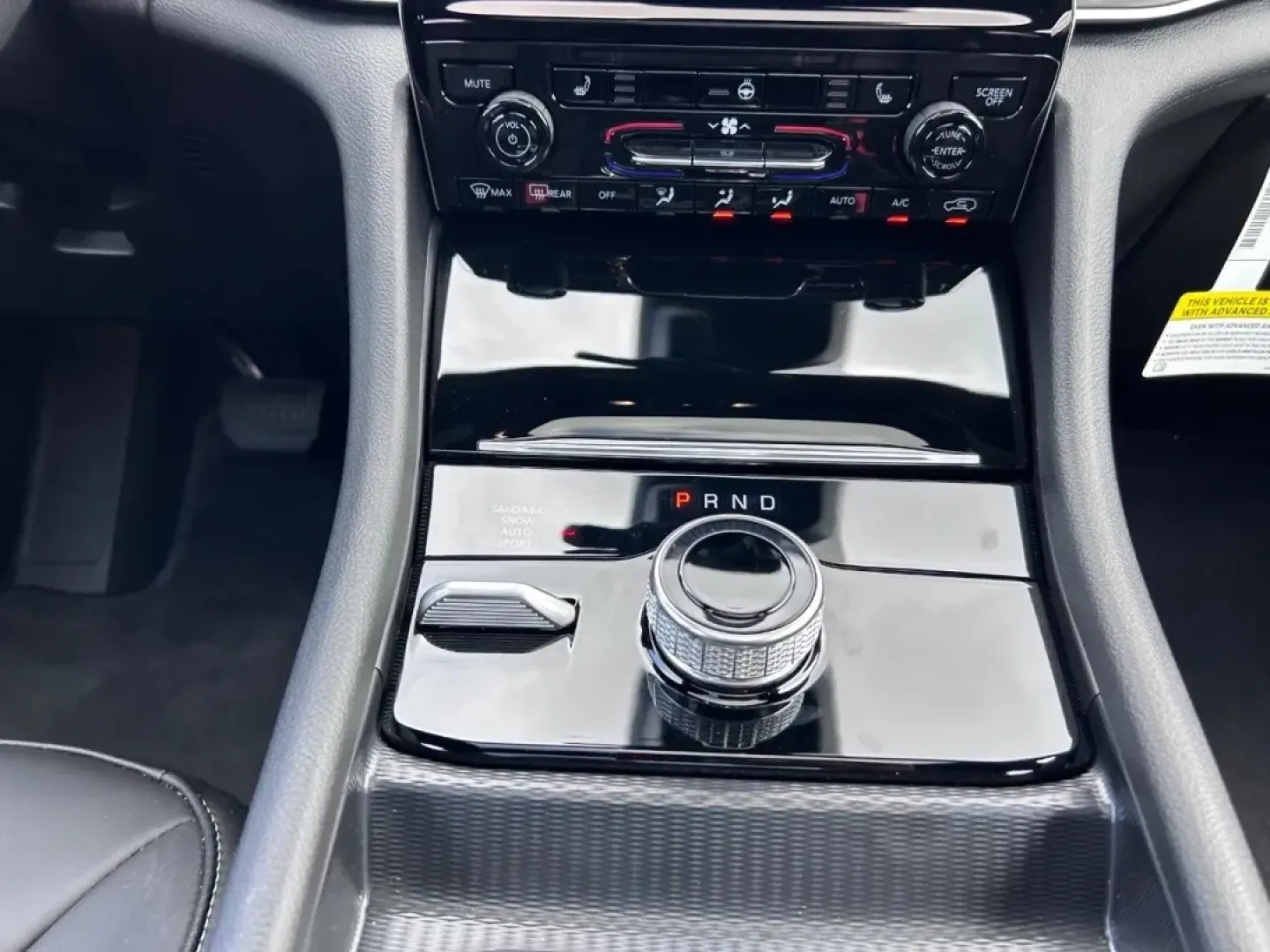 2025 /Global Black Leather Jeep Grand Cherokee Limited (1C4RJHBG8SC) with an 3.6L V6 24V VVT UPG I engine, located at 970 Woodlawn Dr., Farmington, MO, 63640, (573) 431-7800, 37.825642, -90.468674 - ### Discover Adventure with the 2025 Jeep Grand Cherokee Limited at Pettus CDJR Farmington!<br /> <br /> Are you ready to elevate your lifestyle with a vehicle that seamlessly blends luxury, utility, and performance? Look no further than the stunning 2025 Jeep Grand Cherokee Limited, now available a - Photo#17