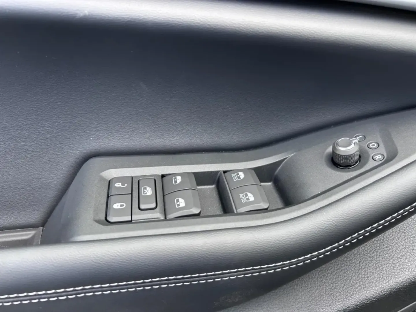2025 /Global Black Leather Jeep Grand Cherokee Limited (1C4RJHBG8SC) with an 3.6L V6 24V VVT UPG I engine, located at 970 Woodlawn Dr., Farmington, MO, 63640, (573) 431-7800, 37.825642, -90.468674 - ### Discover Adventure with the 2025 Jeep Grand Cherokee Limited at Pettus CDJR Farmington!<br /> <br /> Are you ready to elevate your lifestyle with a vehicle that seamlessly blends luxury, utility, and performance? Look no further than the stunning 2025 Jeep Grand Cherokee Limited, now available a - Photo#19