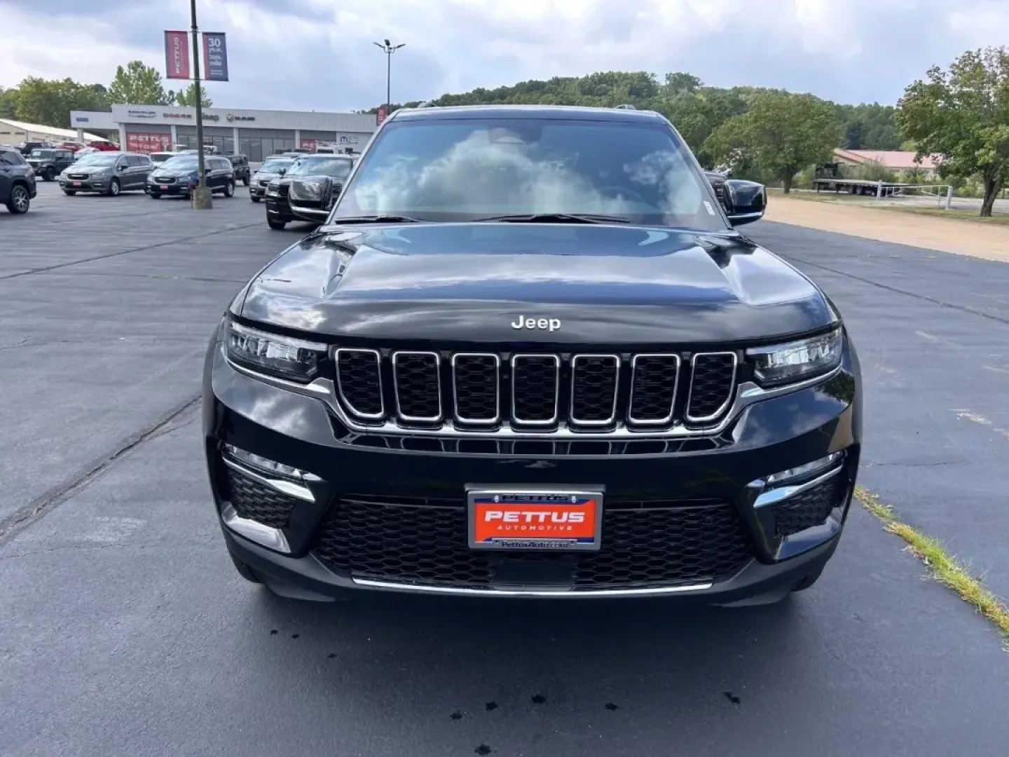 2025 /Global Black Leather Jeep Grand Cherokee Limited (1C4RJHBG8SC) with an 3.6L V6 24V VVT UPG I engine, located at 970 Woodlawn Dr., Farmington, MO, 63640, (573) 431-7800, 37.825642, -90.468674 - ### Discover Adventure with the 2025 Jeep Grand Cherokee Limited at Pettus CDJR Farmington!<br /> <br /> Are you ready to elevate your lifestyle with a vehicle that seamlessly blends luxury, utility, and performance? Look no further than the stunning 2025 Jeep Grand Cherokee Limited, now available a - Photo#8