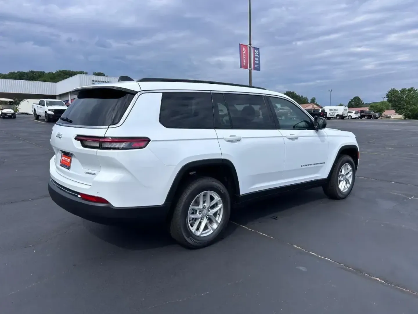 2025 /Global Black Leather Jeep Grand Cherokee Laredo (1C4RJKAGXS8) with an 3.6L V6 24V VVT UPG I engine, Automatic transmission, located at 970 Woodlawn Dr., Farmington, MO, 63640, (573) 431-7800, 37.825642, -90.468674 - **Discover Adventure and Comfort with the 2025 Jeep Grand Cherokee L at Pettus CDJR Farmington!**<br /> <br /> Are you in search of a vehicle that seamlessly blends adventure with everyday comfort? Look no further than the **2025 Jeep Grand Cherokee L**, the perfect SUV for families, adventure seeke - Photo#2