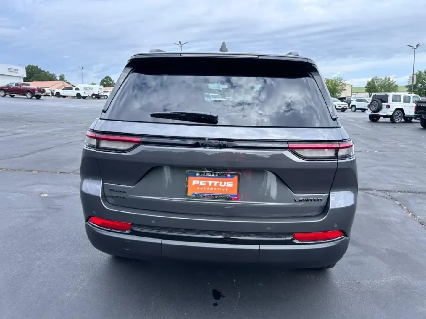 2025 /Global Black Leather Jeep Grand Cherokee Limited (1C4RJKBG5S8) with an 3.6L V6 24V VVT UPG I engine, located at 970 Woodlawn Dr., Farmington, MO, 63640, (573) 431-7800, 37.825642, -90.468674 - **Elevate Your Adventures with the 2025 Jeep Grand Cherokee L Limited Perfect for Families and Explorers Alike!**<br /> <br /> Are you ready to redefine your journey? The 2025 Jeep Grand Cherokee L Limited is not just a vehicle; it's an invitation to experience life beyond the ordinary. Ideal for g - Photo#3