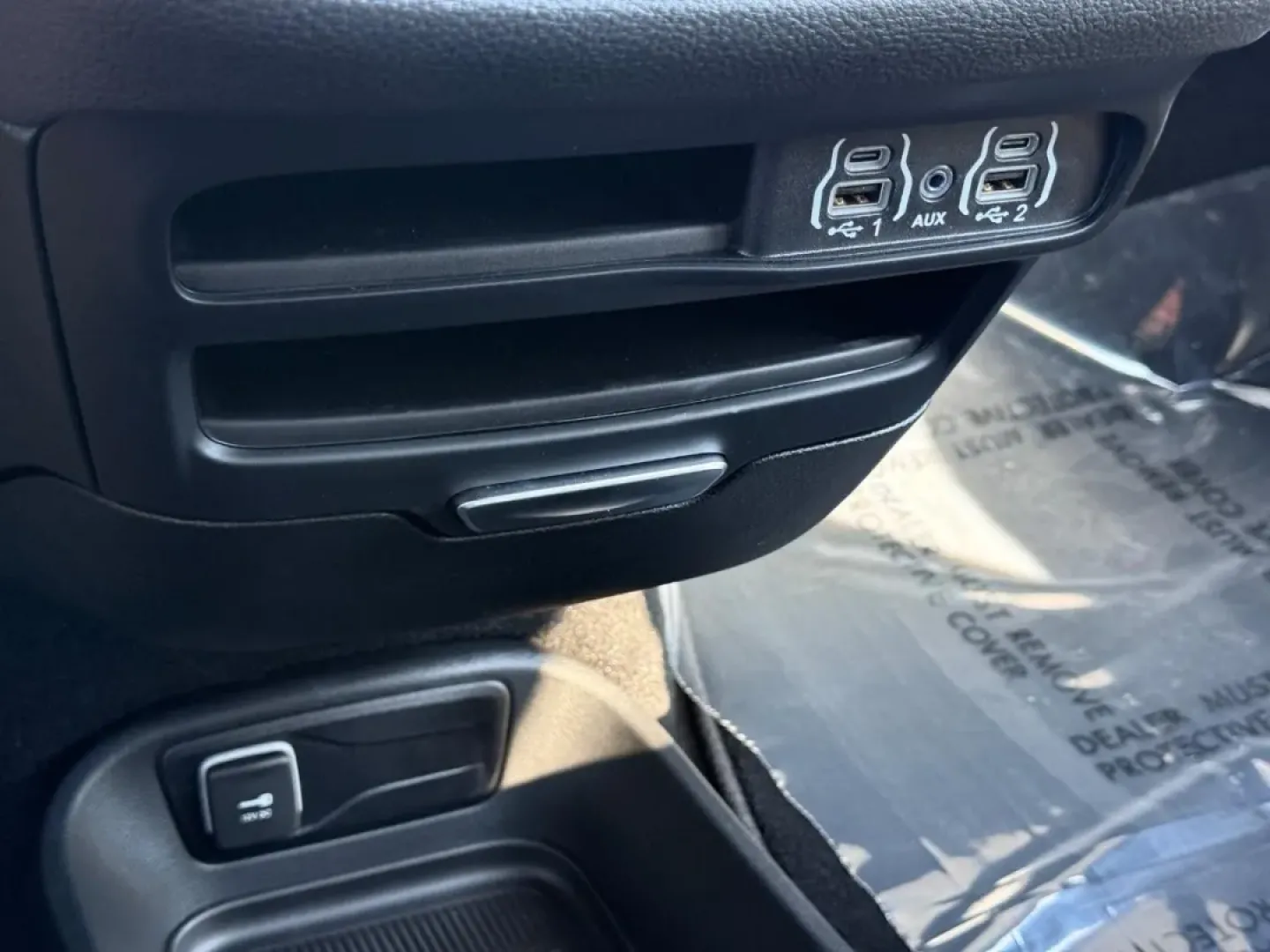 2025 /Black Leather Chrysler Pacifica Select (2C4RC1BG1SR) with an 3.6L V6 24V VVT UPG I engine, Automatic transmission, located at 970 Woodlawn Dr., Farmington, MO, 63640, (573) 431-7800, 37.825642, -90.468674 - **Explore Family Adventures in the 2025 Chrysler Pacifica at Pettus CDJR Farmington!**<br /> <br /> Are you ready to elevate your family outings and weekend getaways? Look no further than the stunning 2025 Chrysler Pacifica, the perfect minivan designed to cater to all your family's needs. With its - Photo#15