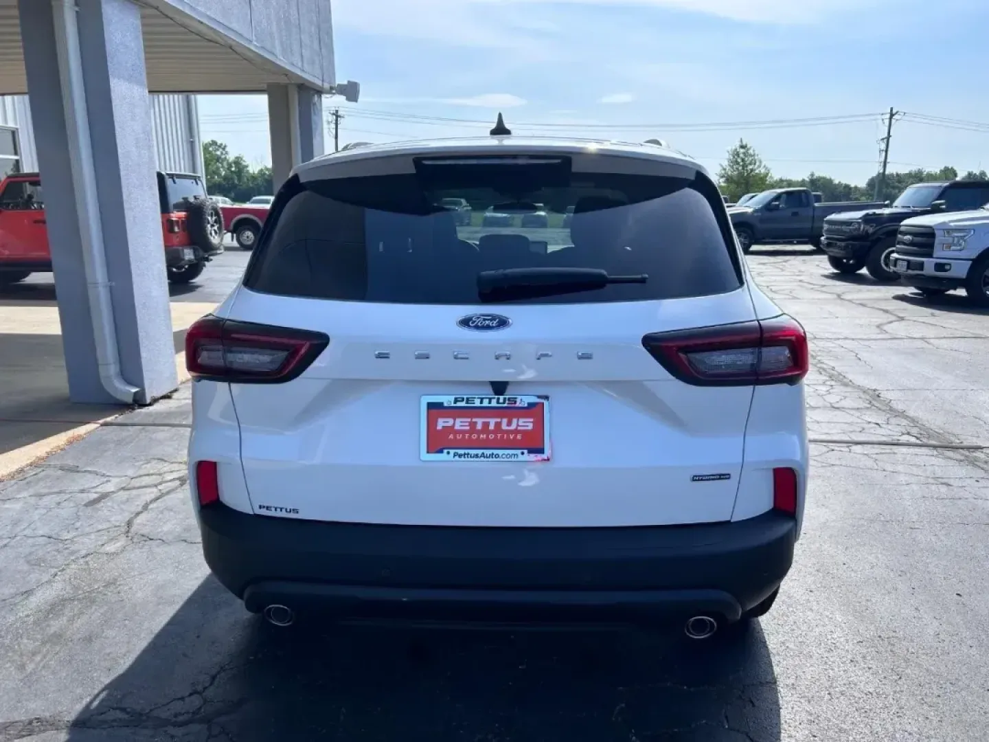 2025 /Ebony Leather Trimmed Ford Escape ST-Line Select (1FMCU9NZ3SU) with an 2.5L iVCT Atkinson Cycle I-4 Hybrid engine, located at 141 Commercial Dr, Fredericktown, MO, 63645, (573) 783-6432, 37.570087, -90.320648 - **Discover Your Adventure with the 2025 Ford Escape Hybrid at Pettus Ford Fredericktown!**<br /> <br /> Are you ready to elevate your daily commute and weekend getaways? The 2025 Ford Escape Hybrid is the perfect companion for those seeking an affordable, eco-friendly SUV without sacrificing style o - Photo#3