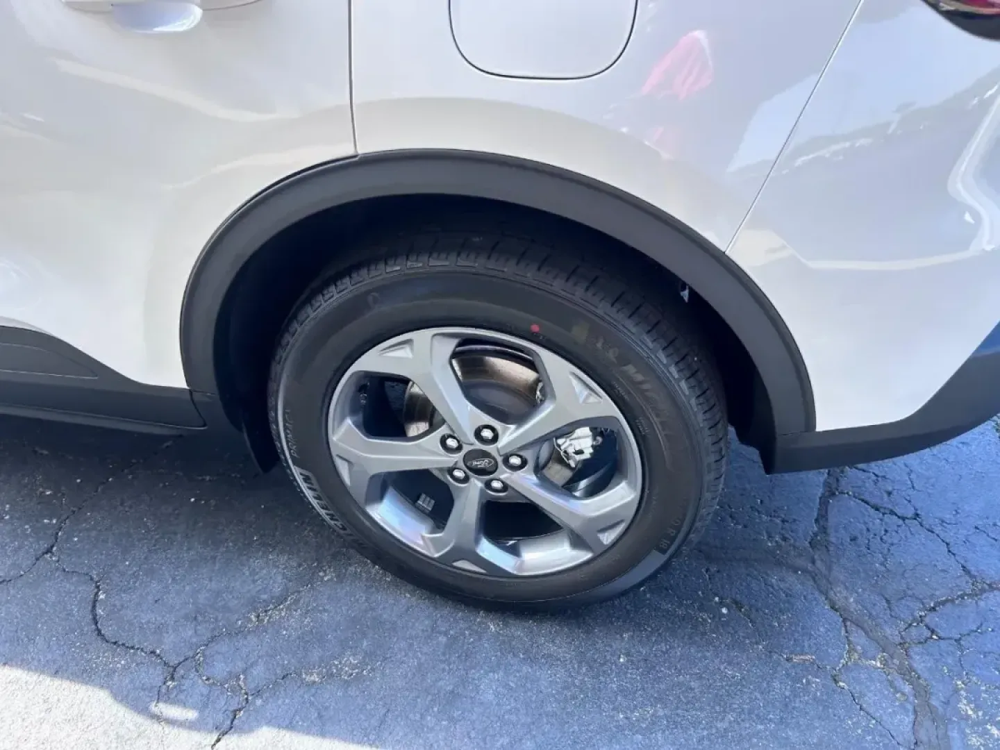 2025 /Ebony Leather Trimmed Ford Escape ST-Line Select (1FMCU9NZ3SU) with an 2.5L iVCT Atkinson Cycle I-4 Hybrid engine, located at 141 Commercial Dr, Fredericktown, MO, 63645, (573) 783-6432, 37.570087, -90.320648 - **Discover Your Adventure with the 2025 Ford Escape Hybrid at Pettus Ford Fredericktown!**<br /> <br /> Are you ready to elevate your daily commute and weekend getaways? The 2025 Ford Escape Hybrid is the perfect companion for those seeking an affordable, eco-friendly SUV without sacrificing style o - Photo#6
