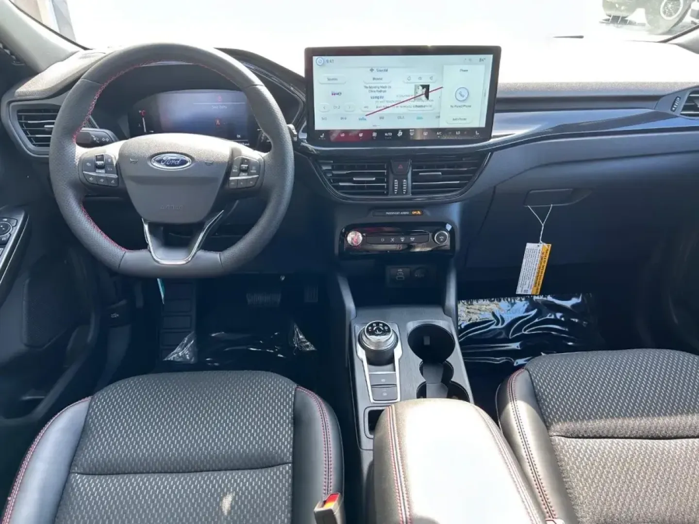 2025 /Ebony Leather Trimmed Ford Escape ST-Line Select (1FMCU9NZ3SU) with an 2.5L iVCT Atkinson Cycle I-4 Hybrid engine, located at 141 Commercial Dr, Fredericktown, MO, 63645, (573) 783-6432, 37.570087, -90.320648 - **Discover Your Adventure with the 2025 Ford Escape Hybrid at Pettus Ford Fredericktown!**<br /> <br /> Are you ready to elevate your daily commute and weekend getaways? The 2025 Ford Escape Hybrid is the perfect companion for those seeking an affordable, eco-friendly SUV without sacrificing style o - Photo#10
