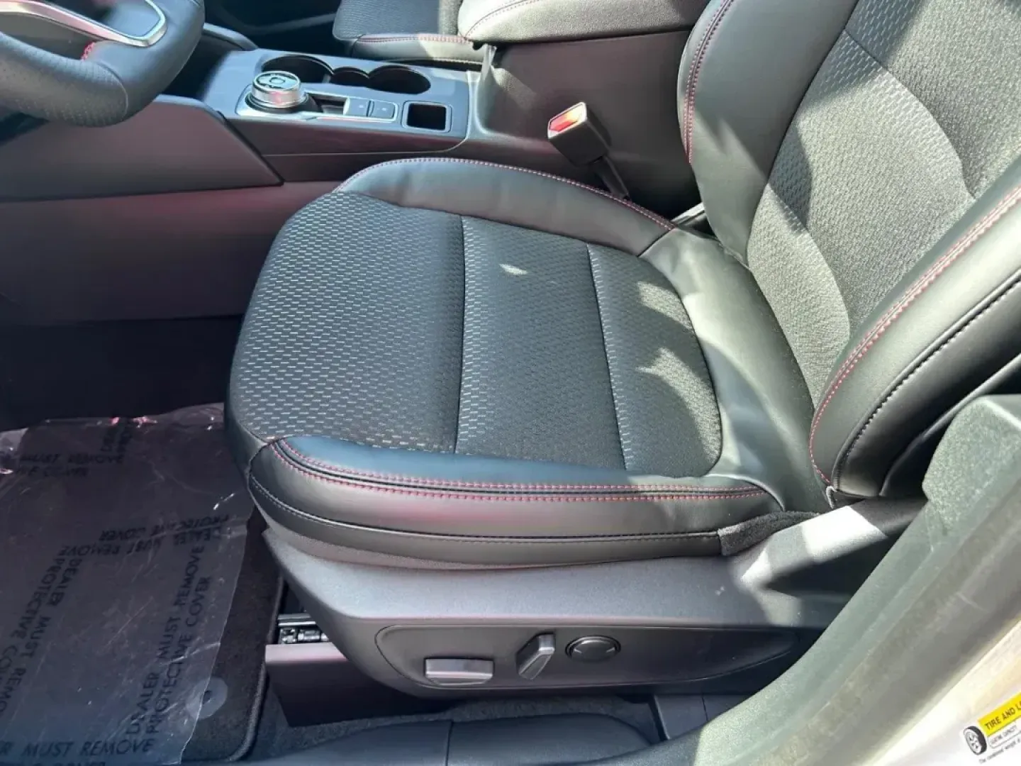 2025 /Ebony Leather Trimmed Ford Escape ST-Line Select (1FMCU9NZ3SU) with an 2.5L iVCT Atkinson Cycle I-4 Hybrid engine, located at 141 Commercial Dr, Fredericktown, MO, 63645, (573) 783-6432, 37.570087, -90.320648 - **Discover Your Adventure with the 2025 Ford Escape Hybrid at Pettus Ford Fredericktown!**<br /> <br /> Are you ready to elevate your daily commute and weekend getaways? The 2025 Ford Escape Hybrid is the perfect companion for those seeking an affordable, eco-friendly SUV without sacrificing style o - Photo#19