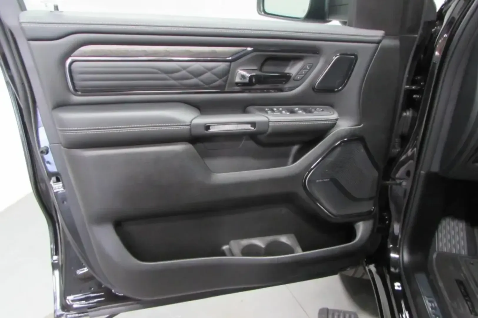2025 /Black Leather Ram 1500 Limited (1C6SRFHP5SN) with an Other engine, Automatic transmission, located at 12830 Highway 21, De Soto, MO, 63020, (636) 337-7777, 38.153099, -90.573624 - **Discover the Ultimate Adventure with the 2025 Ram 1500 Limited Perfect for All Your Lifestyle Needs!**<br /> <br /> Are you ready to upgrade your driving experience? Whether you're a weekend warrior seeking off-road adventures, a busy parent needing a reliable family truck, or a professional who - Photo#13
