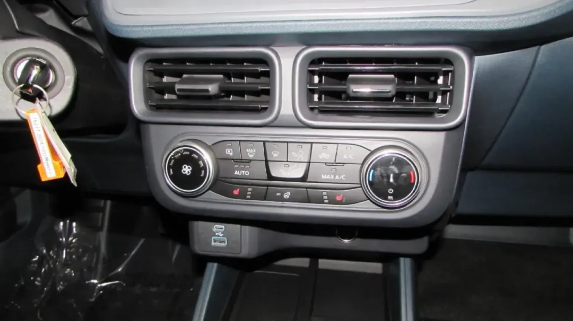 2024 Ford Maverick XLT (3FTTW8C9XRR) with an 2.0L EcoBoost engine, Automatic transmission, located at 12836 Highway 21, De Soto, MO, 63020, (636) 337-7777, 38.151867, -90.575615 - **Adventure Awaits with the 2024 Ford Maverick XLT Your Perfect Companion for Weekend Getaways!**<br /> <br /> If you're seeking a vehicle that seamlessly blends style, capability, and fuel efficiency, look no further than the stunning 2024 Ford Maverick XLT! This versatile truck is not just a mode - Photo#16