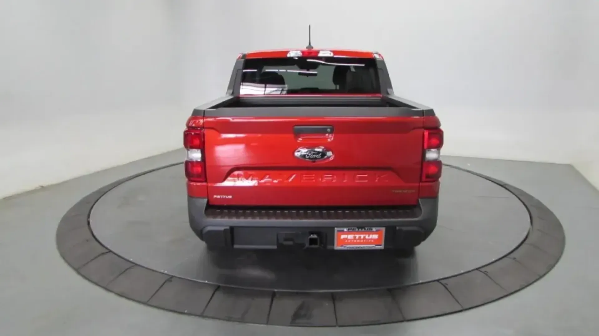 2024 Ford Maverick XLT (3FTTW8C9XRR) with an 2.0L EcoBoost engine, Automatic transmission, located at 12836 Highway 21, De Soto, MO, 63020, (636) 337-7777, 38.151867, -90.575615 - **Adventure Awaits with the 2024 Ford Maverick XLT Your Perfect Companion for Weekend Getaways!**<br /> <br /> If you're seeking a vehicle that seamlessly blends style, capability, and fuel efficiency, look no further than the stunning 2024 Ford Maverick XLT! This versatile truck is not just a mode - Photo#5