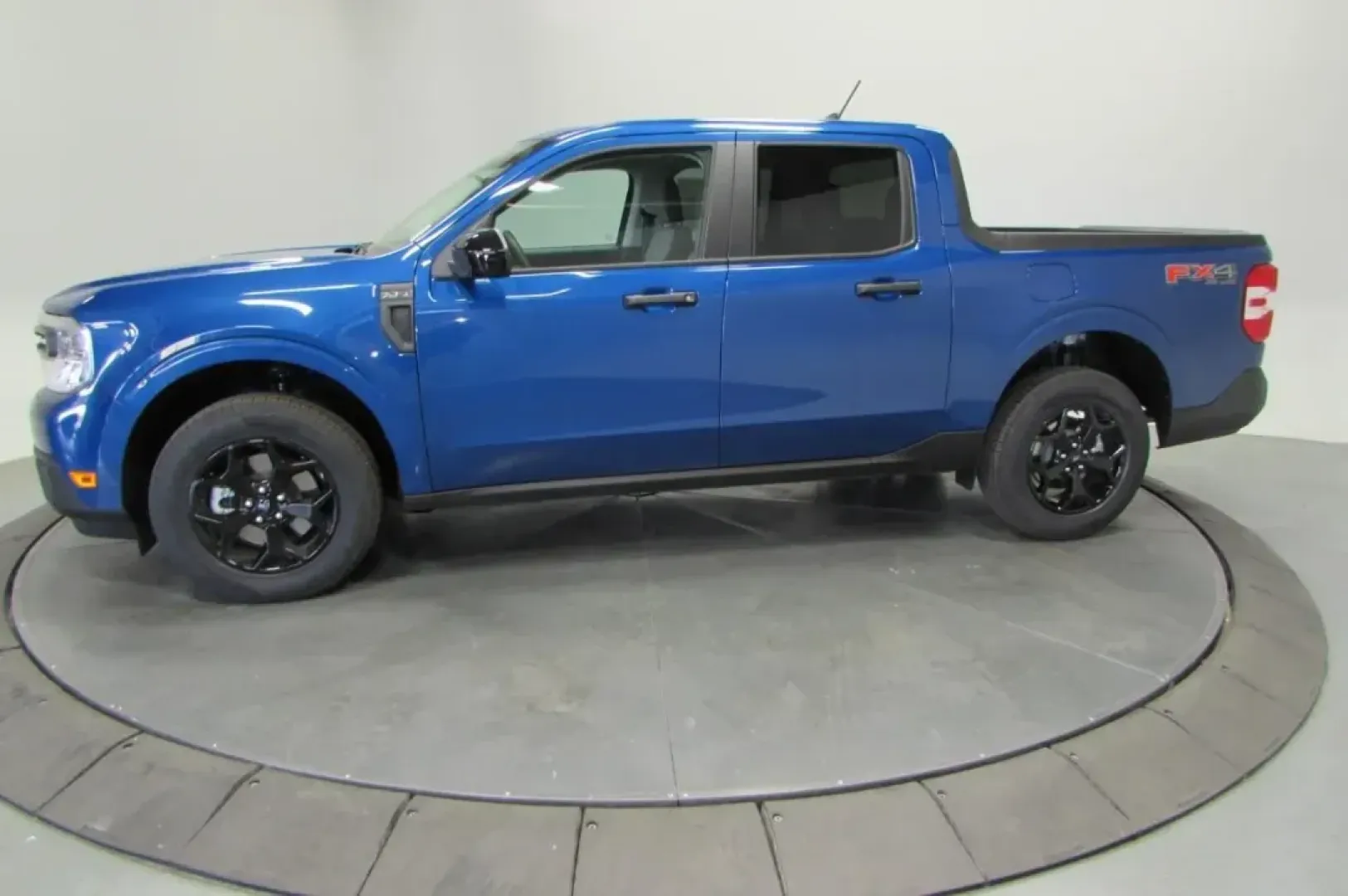 2024 Ford Maverick XLT (3FTTW8J94RR) with an 2.0L EcoBoost engine, Automatic transmission, located at 12836 Highway 21, De Soto, MO, 63020, (636) 337-7777, 38.151867, -90.575615 - **Discover Adventure in the 2024 Ford Maverick XLT at Pettus Ford De Soto!**<br /> <br /> Are you ready to elevate your weekend adventures or tackle daily commutes with style and efficiency? The 2024 Ford Maverick XLT is the perfect vehicle for anyone seeking a versatile truck that fits seamlessly i - Photo#3