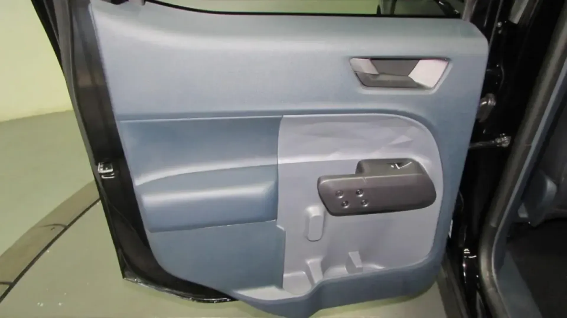 2024 Ford Maverick Lariat (3FTTW8R99RR) with an 2.0L EcoBoost engine, Automatic transmission, located at 12836 Highway 21, De Soto, MO, 63020, (636) 337-7777, 38.151867, -90.575615 - **Experience Adventure with the 2024 Ford Maverick Lariat: Your Perfect Partner for Life in De Soto!**<br /> <br /> Are you ready to elevate your daily routine? Whether you're commuting to work, embarking on weekend getaways, or tackling family errands, the 2024 Ford Maverick Lariat is designed to m - Photo#11