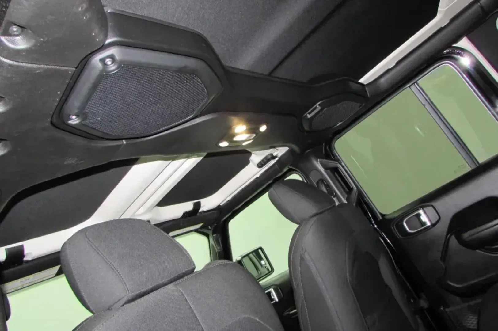 2021 /Black Cloth Jeep Wrangler Unlimited Sport Altitude (1C4HJXDN0MW) with an Other engine, located at 12830 Highway 21, De Soto, MO, 63020, (636) 337-7777, 38.153099, -90.573624 - **Discover Your Adventure with the 2021 Jeep Wrangler Unlimited Sport Altitude at Pettus CDJR DeSoto!**<br /> <br /> Are you ready to take on the great outdoors or simply enjoy a weekend escape with friends and family? The 2021 Jeep Wrangler Unlimited Sport Altitude is designed for those who crave a - Photo#25