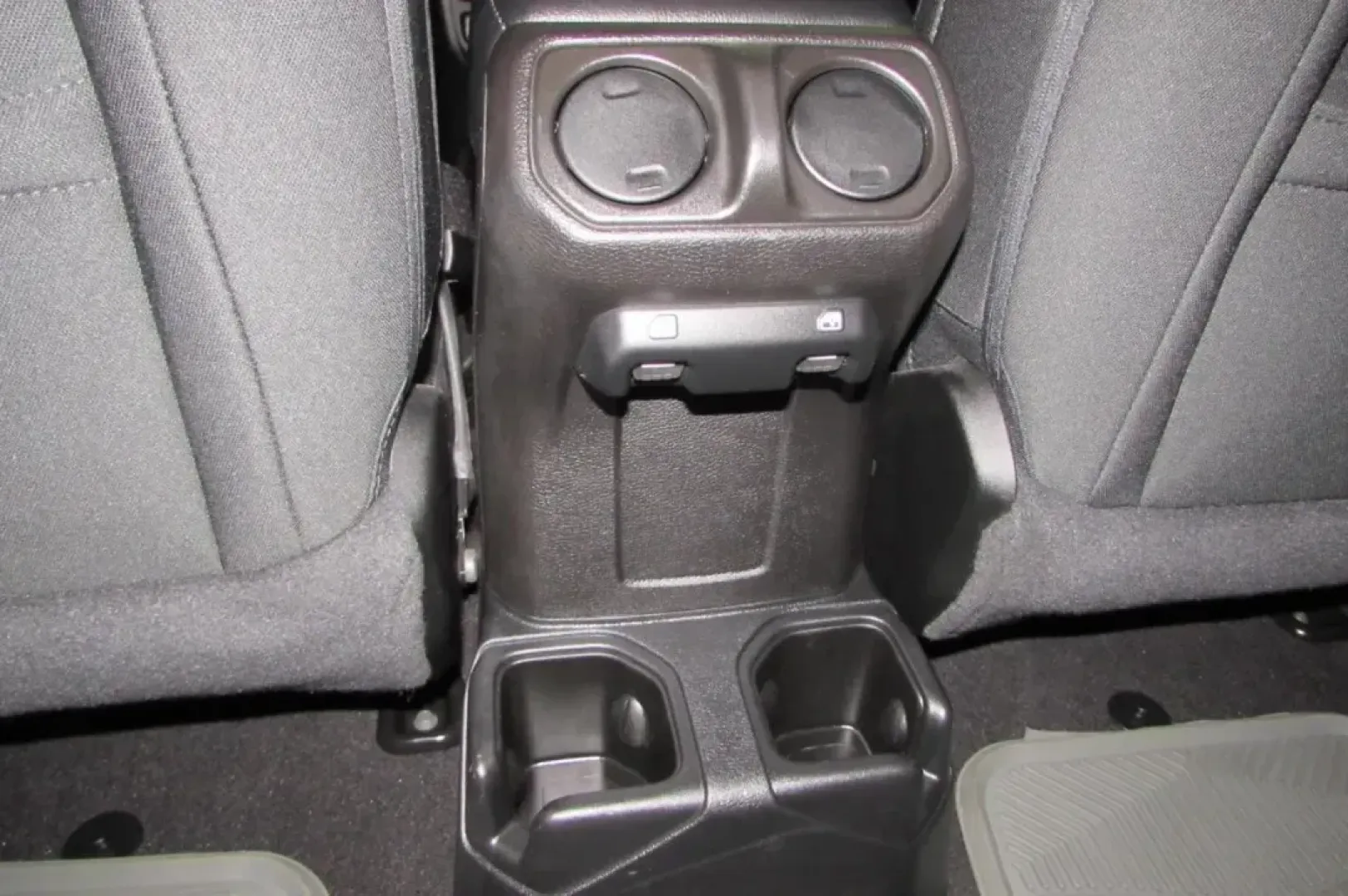 2021 /Black Cloth Jeep Wrangler Unlimited Sport Altitude (1C4HJXDN0MW) with an Other engine, located at 12830 Highway 21, De Soto, MO, 63020, (636) 337-7777, 38.153099, -90.573624 - **Discover Your Adventure with the 2021 Jeep Wrangler Unlimited Sport Altitude at Pettus CDJR DeSoto!**<br /> <br /> Are you ready to take on the great outdoors or simply enjoy a weekend escape with friends and family? The 2021 Jeep Wrangler Unlimited Sport Altitude is designed for those who crave a - Photo#26