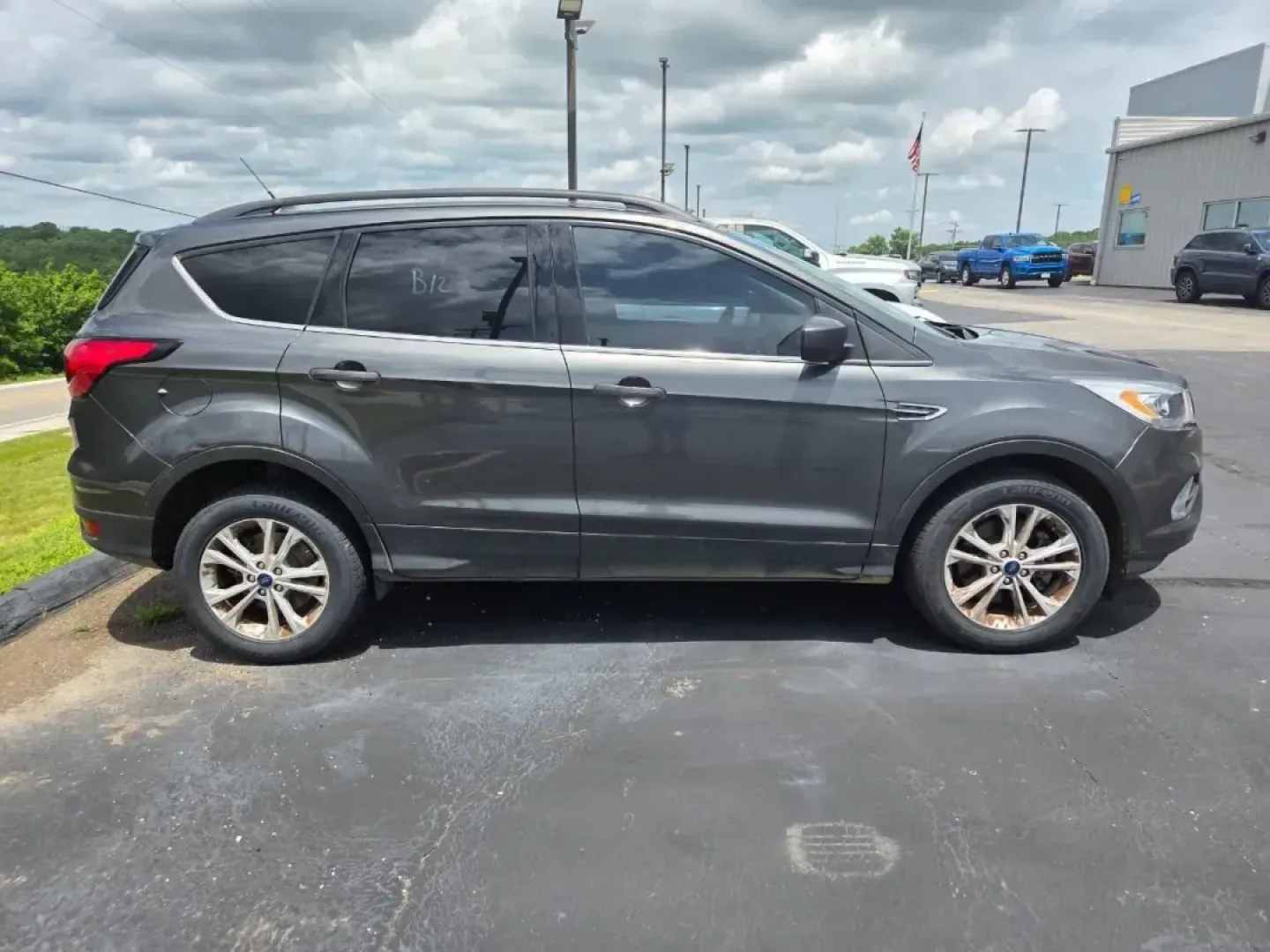 2019 /Charcoal Black Leather Ford Escape SEL (1FMCU9HDXKU) with an Other engine, Automatic transmission, located at 12830 Highway 21, De Soto, MO, 63020, (636) 337-7777, 38.153099, -90.573624 - **Adventure Awaits with the 2019 Ford Escape SEL!** <br /> <br /> Looking for an affordable and reliable vehicle that fits your active lifestyle? The 2019 Ford Escape SEL is the perfect companion for weekend adventures, family outings, or daily commutes. This versatile SUV combines style and functio - Photo#3
