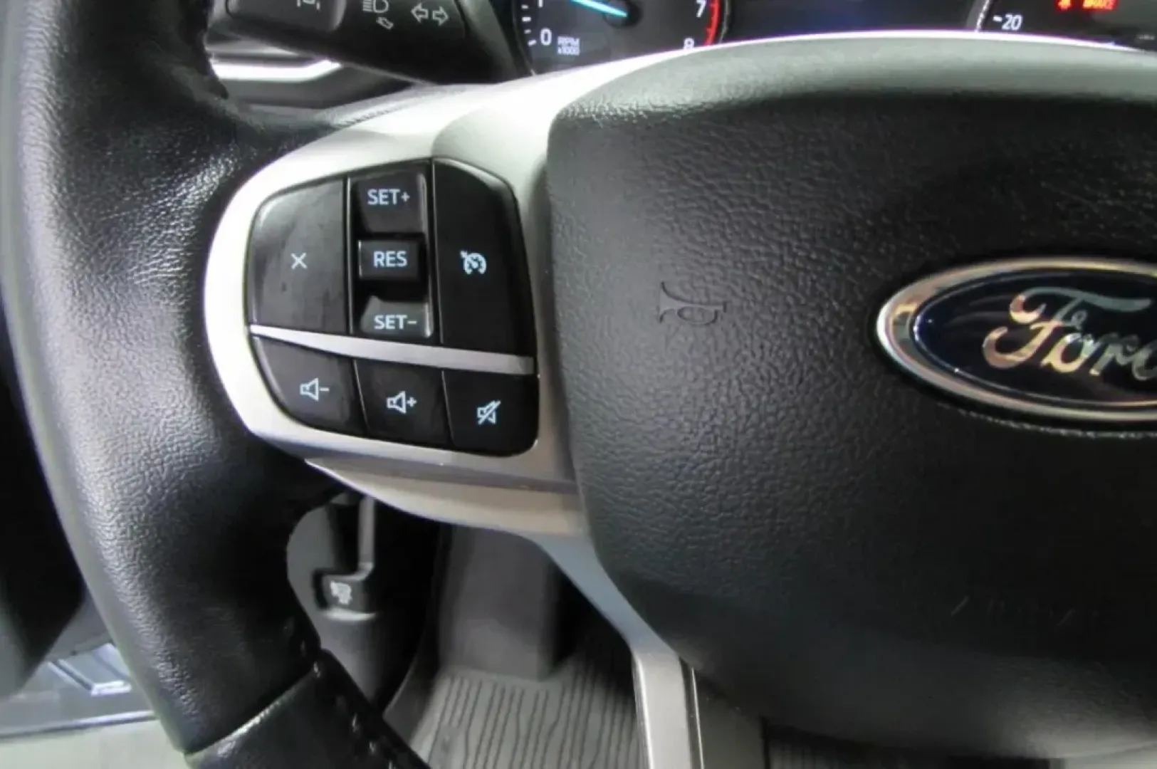 2022 /Ebony Leather Ford Explorer XLT (1FMSK8DH3NG) with an Other engine, Automatic transmission, located at 12830 Highway 21, De Soto, MO, 63020, (636) 337-7777, 38.153099, -90.573624 - ### Explore the 2022 Ford Explorer XLT: Your Ultimate Adventure Companion!<br /> <br /> Are you ready for your next family road trip or weekend getaway? This stunning 2022 Ford Explorer XLT, available at Pettus CDJR DeSoto in De Soto, MO, is the perfect SUV to elevate your adventures. With ample spa - Photo#15