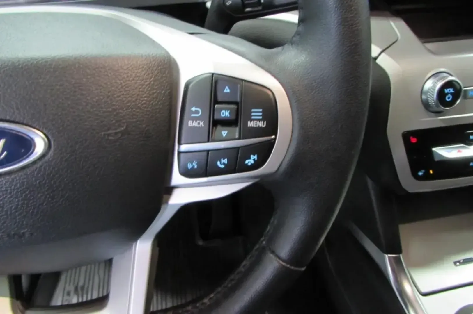 2023 /Ebony/Light Slate Leather Ford Explorer XLT (1FMSK8DH9PG) with an Other engine, Automatic transmission, located at 12830 Highway 21, De Soto, MO, 63020, (636) 337-7777, 38.153099, -90.573624 - Discover the perfect blend of comfort, style, and versatility with the 2023 Ford Explorer XLT, now available at Pettus CDJR DeSoto. Located at 12830 Highway 21, De Soto, MO 63020, our OEM dealership is committed to helping you find quality used vehicles that suit your lifestyle. Whether you're a gro - Photo#17
