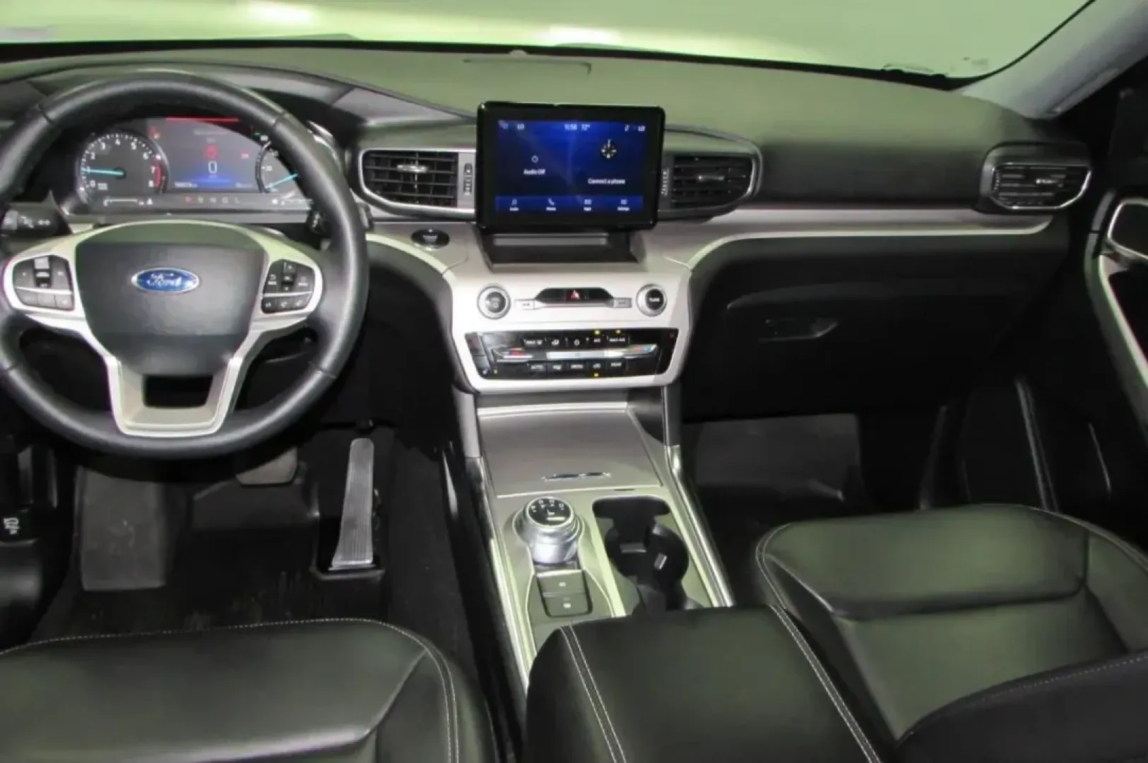 2023 /Ebony/Light Slate Leather Ford Explorer XLT (1FMSK8DH9PG) with an Other engine, Automatic transmission, located at 12830 Highway 21, De Soto, MO, 63020, (636) 337-7777, 38.153099, -90.573624 - Discover the perfect blend of comfort, style, and versatility with the 2023 Ford Explorer XLT, now available at Pettus CDJR DeSoto. Located at 12830 Highway 21, De Soto, MO 63020, our OEM dealership is committed to helping you find quality used vehicles that suit your lifestyle. Whether you're a gro - Photo#23